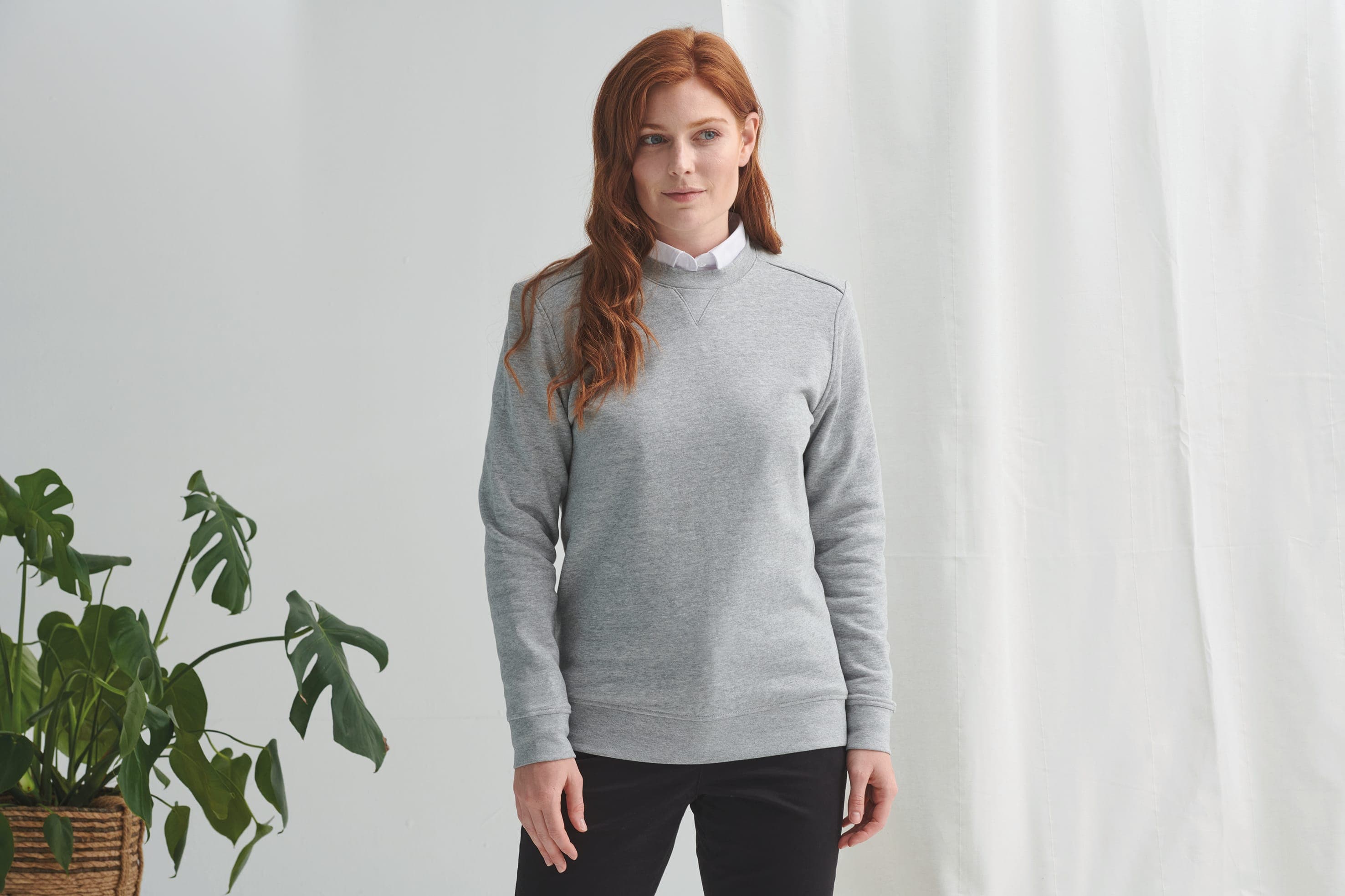 Sweat-shirt écoresponsable unisexe en situation