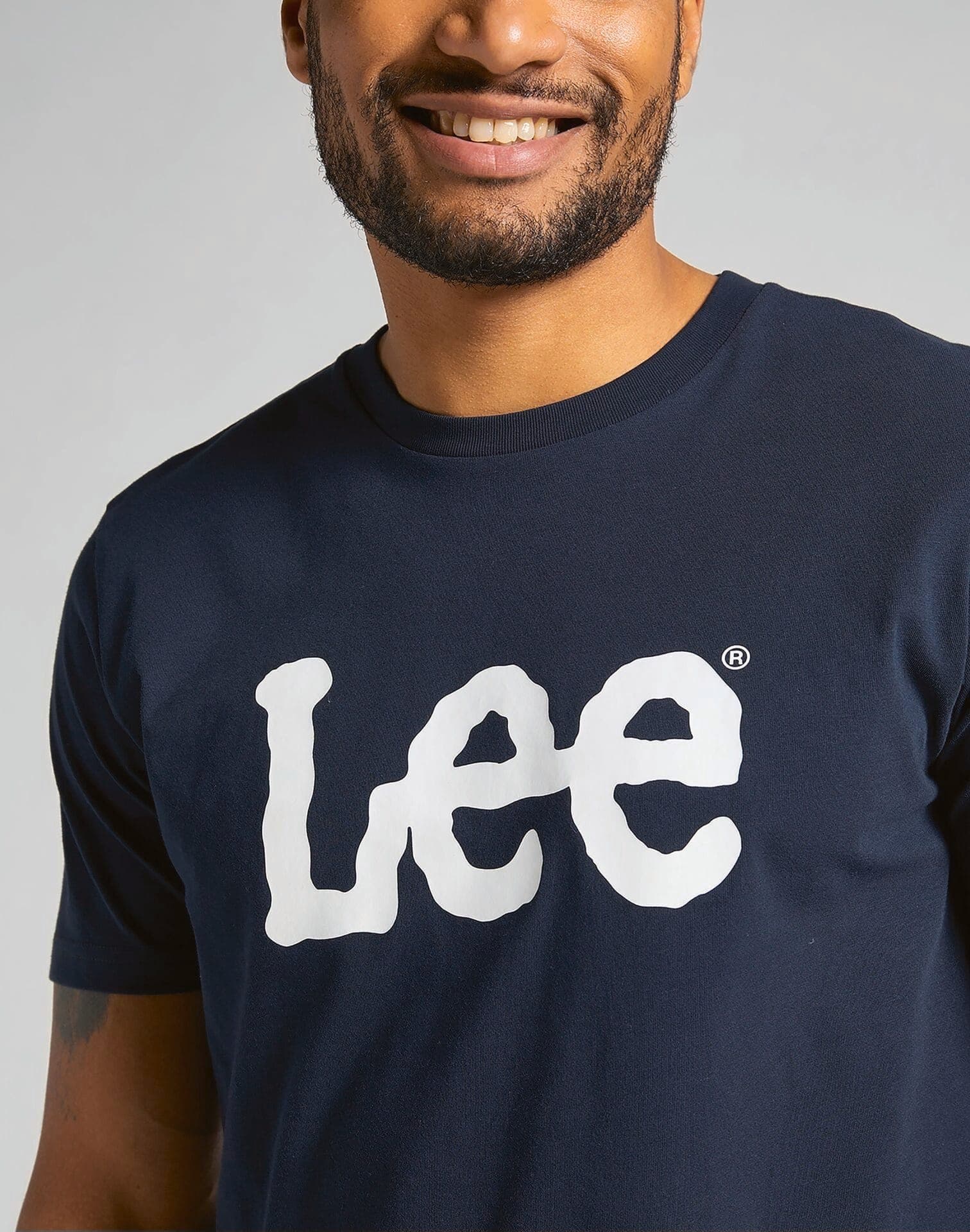 T-shirt Logo Lee en situation