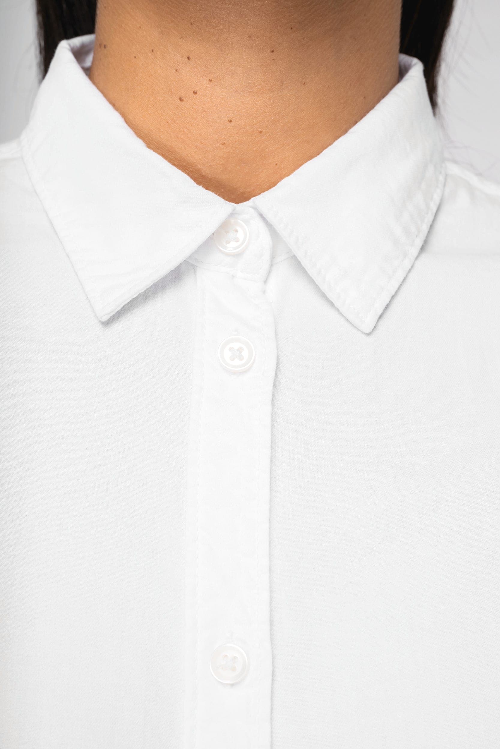 Chemise écoresponsable délavée femme en situation