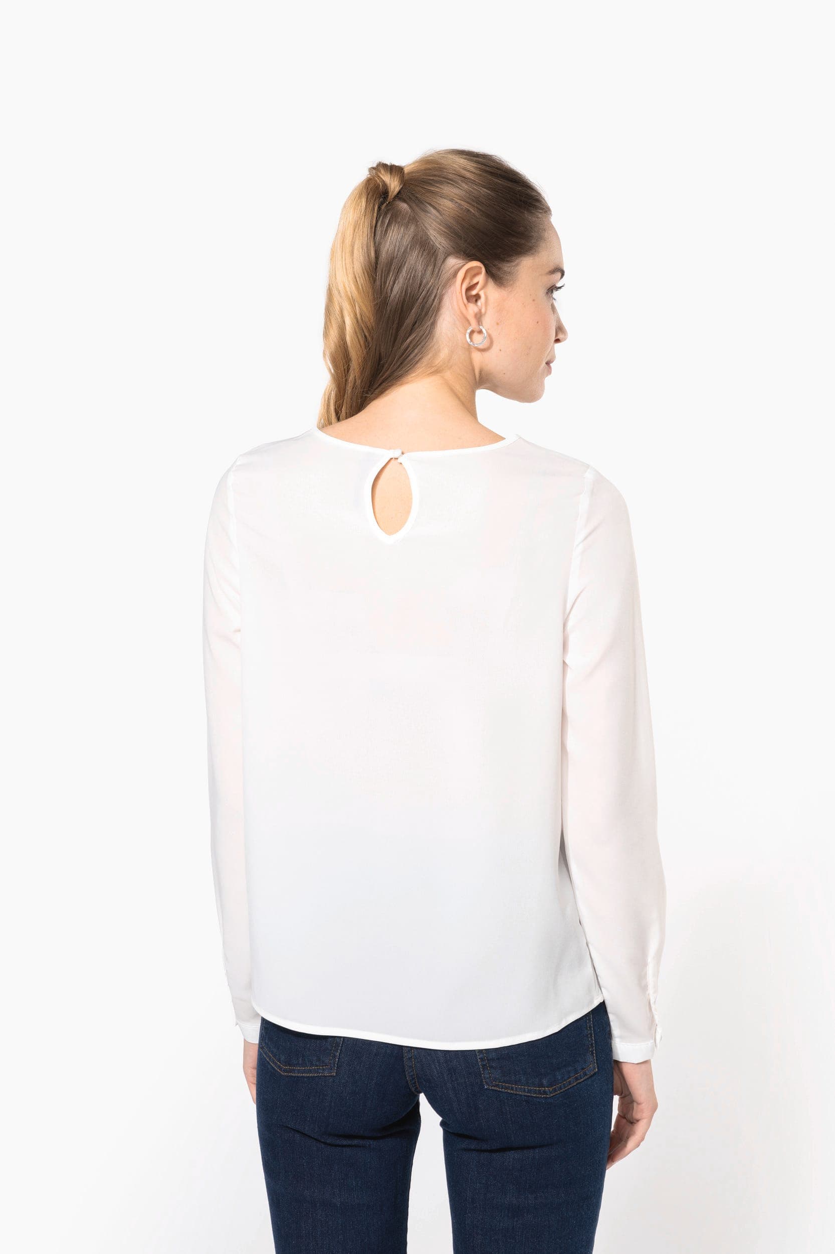 Blouse crêpe manches longues femme en situation