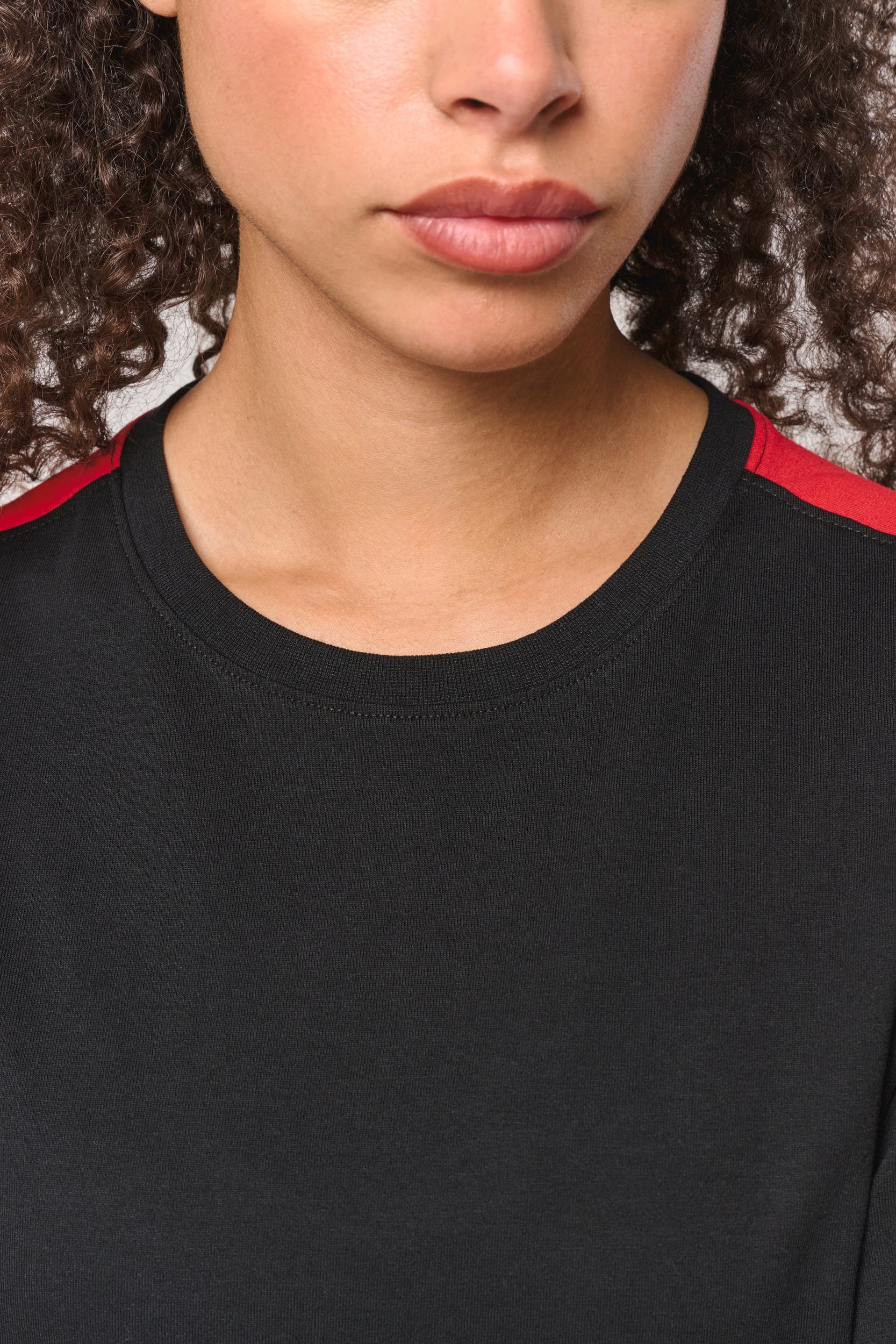 T-shirt teamwear unisexe en situation