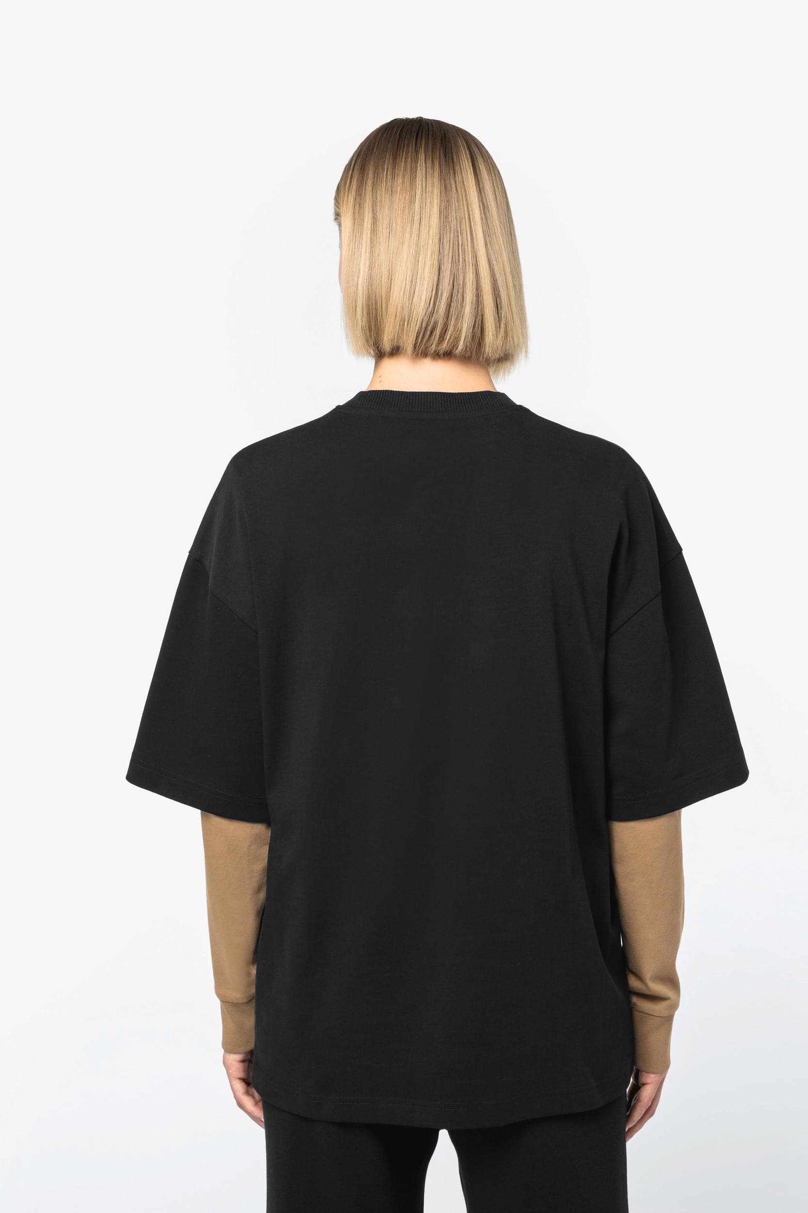 T-shirt écoresponsable oversize unisexe en situation