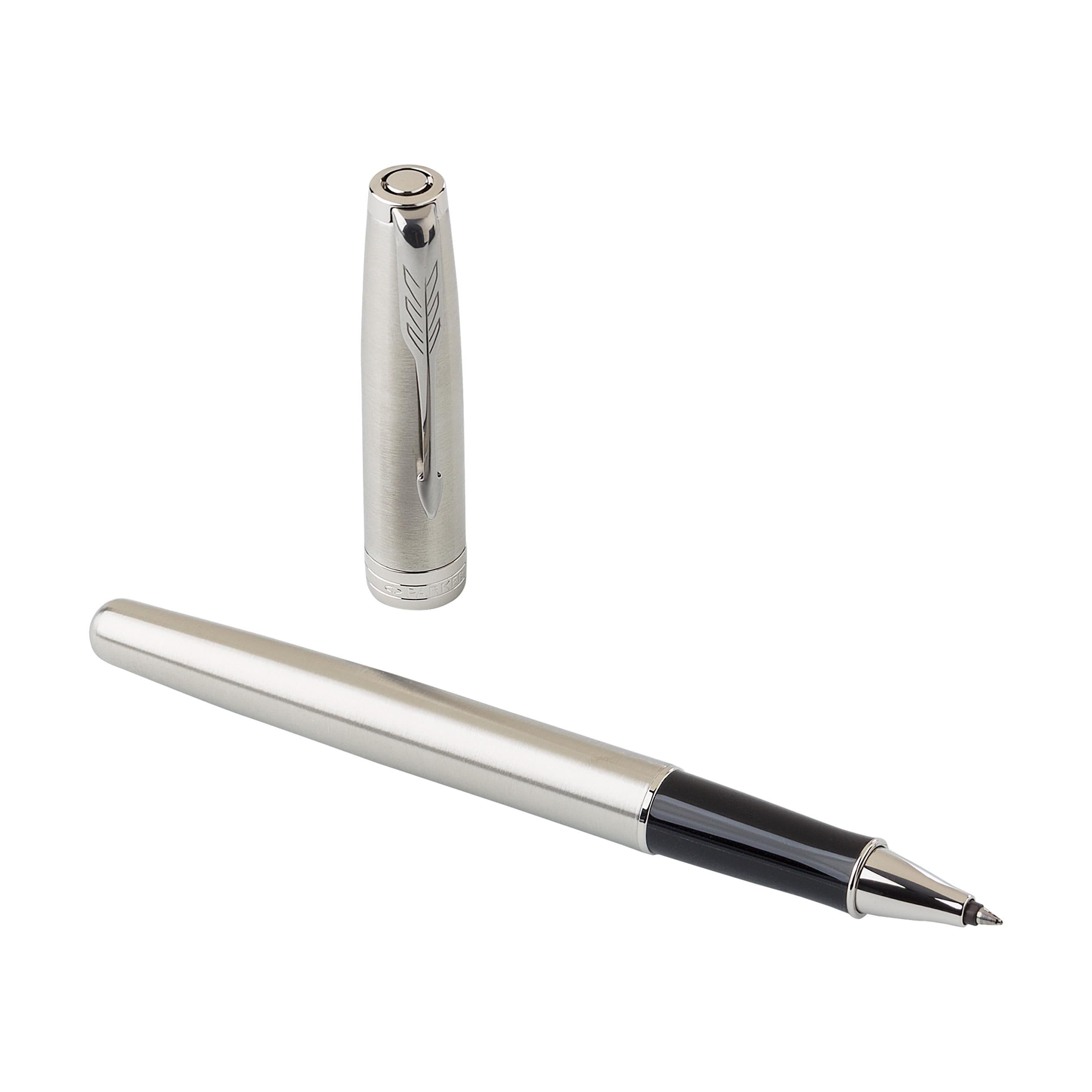 Stylo roller Parker Sonnet | Acier inoxydable en situation