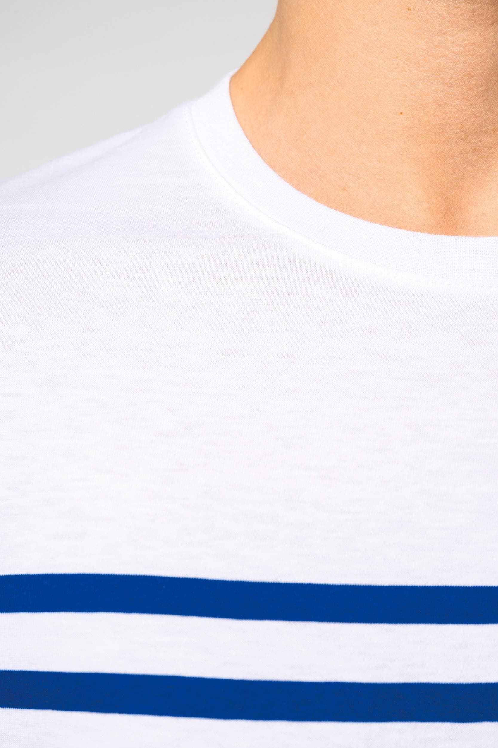 T-shirt marin col rond Bio homme en situation