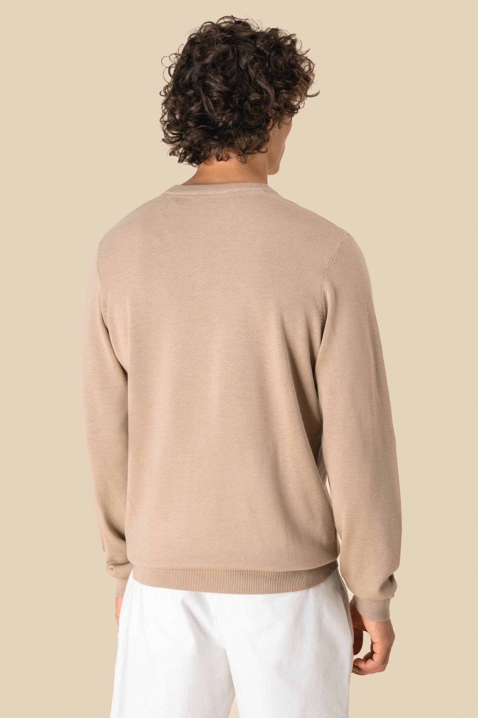 Pull écoresponsable à col rond homme en situation
