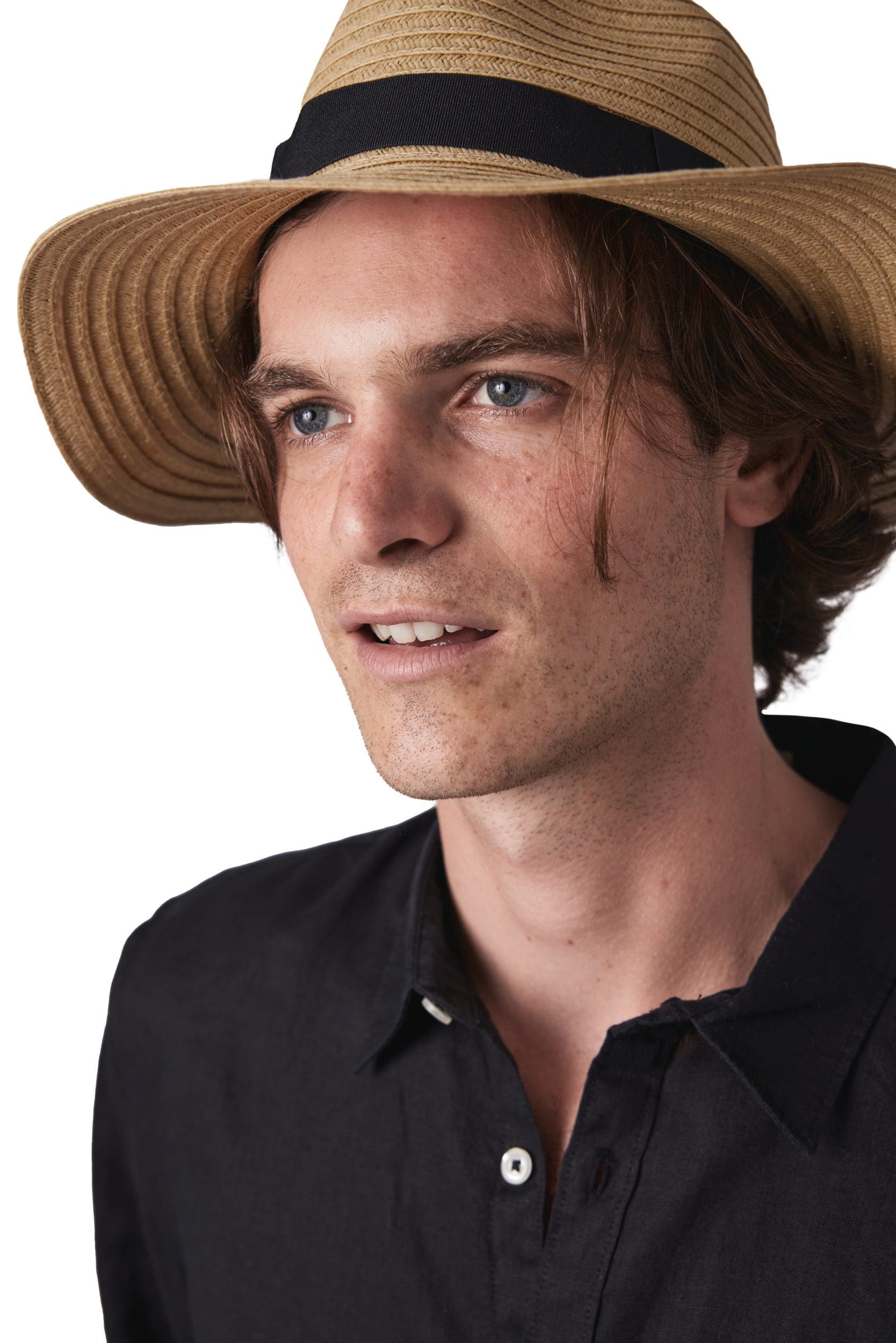 Chapeau de paille classique en situation