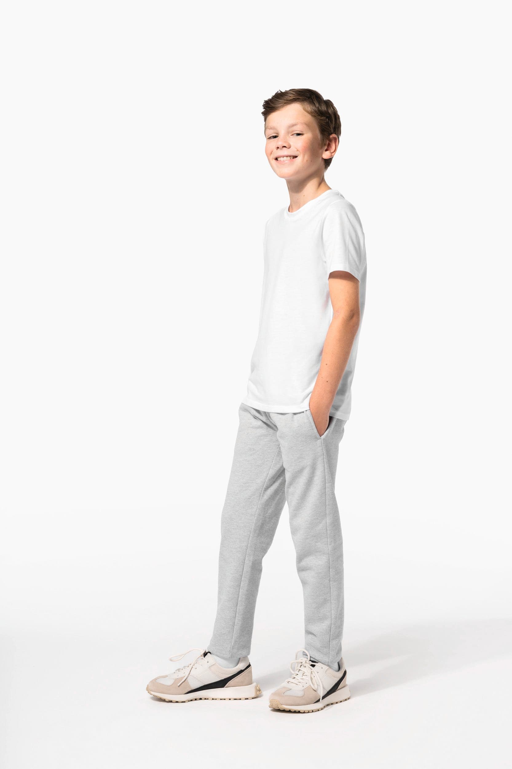Pantalon molleton enfant en situation