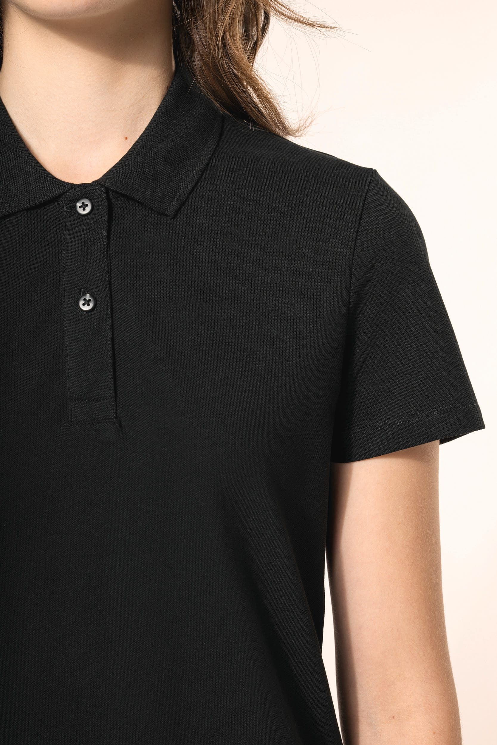 Polo Supima® manches courtes femme en situation