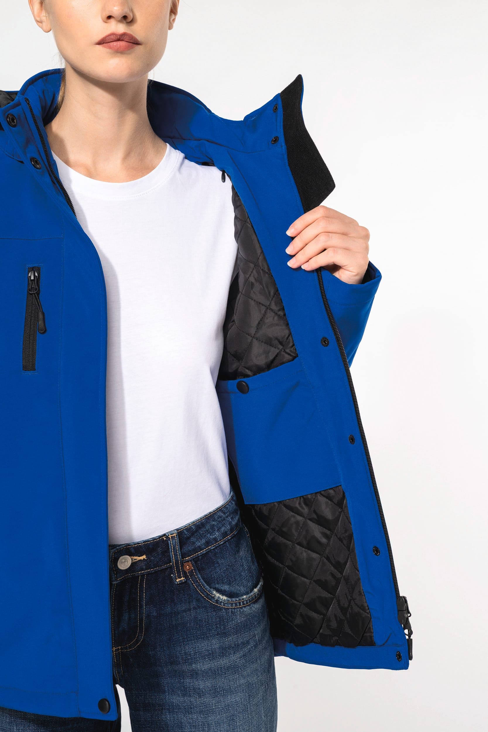 Parka softshell doublée capuche femme en situation