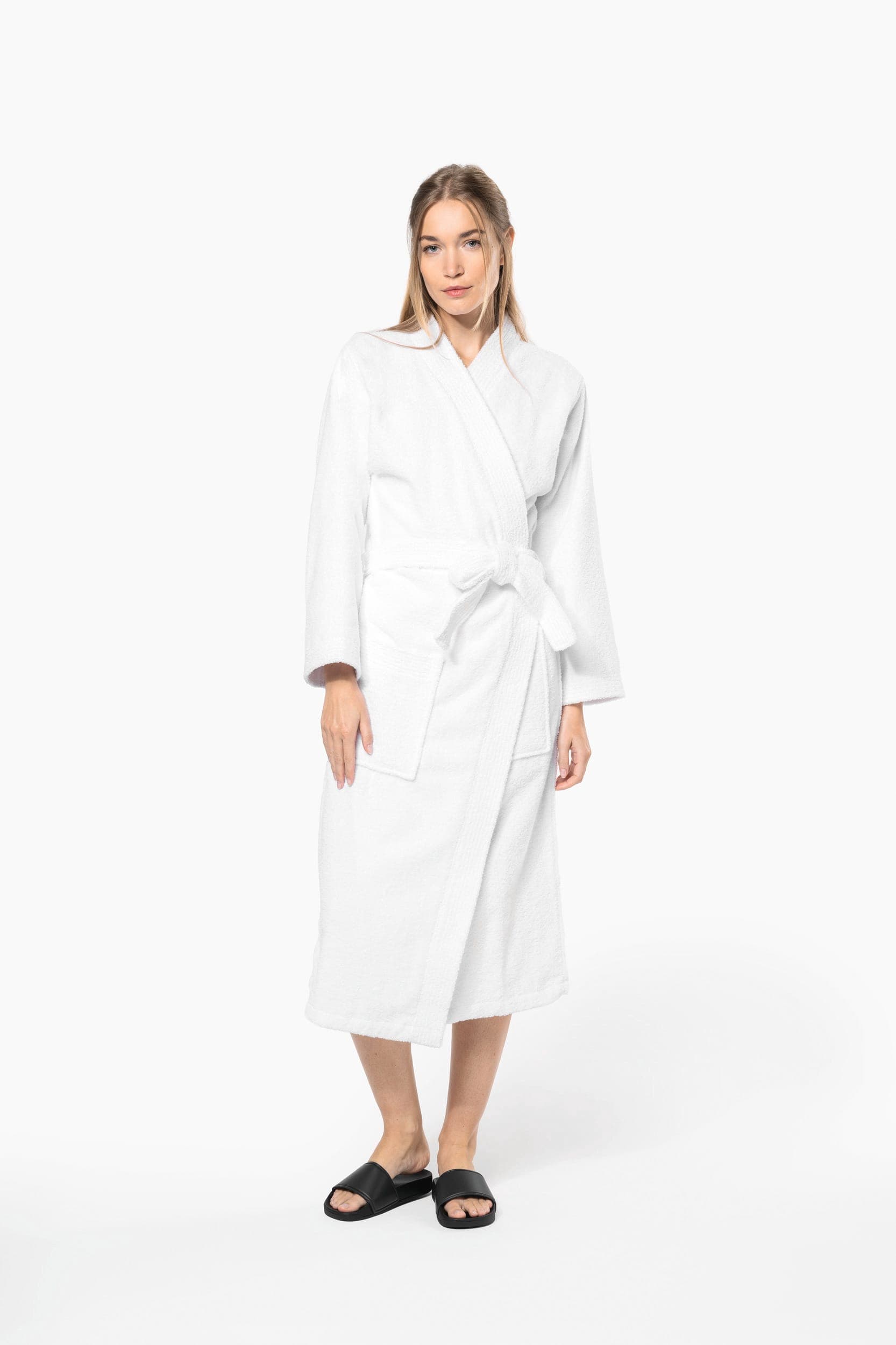 Peignoir col kimono en situation