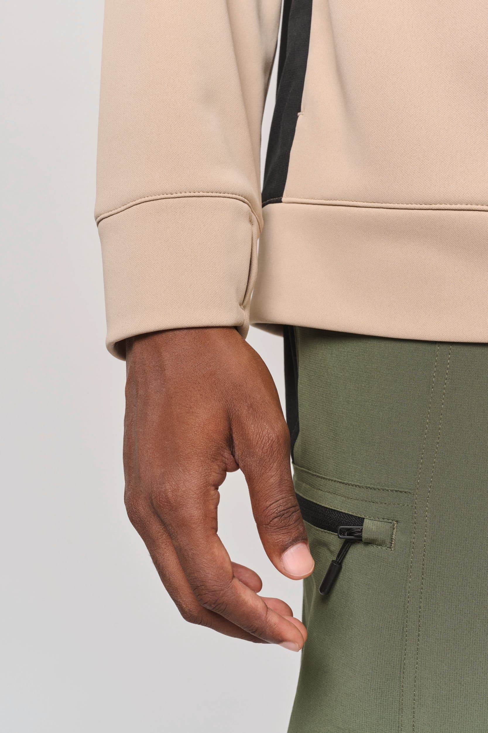 Veste outdoor zippée unisexe en situation