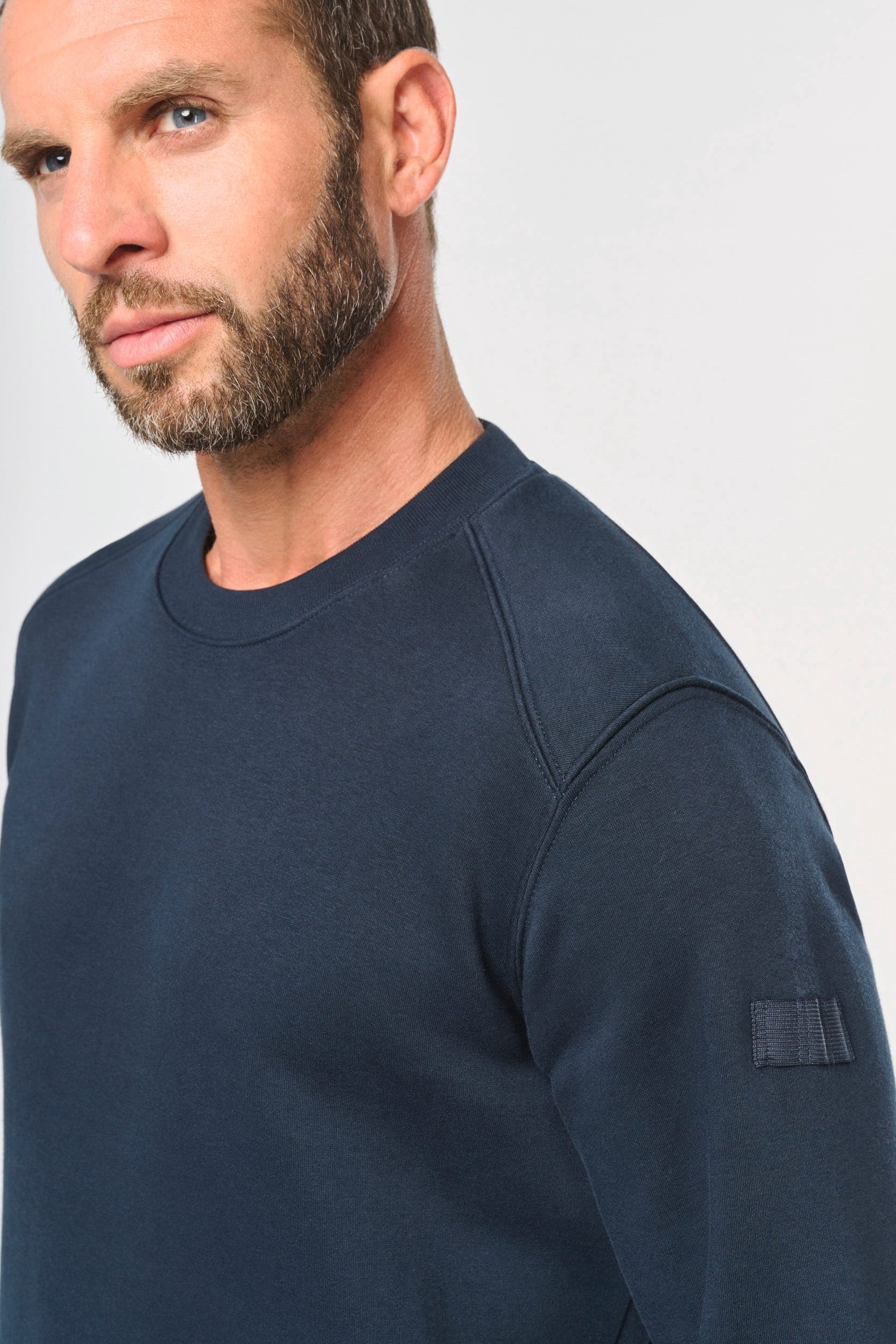 Sweat-shirt manches montées homme en situation