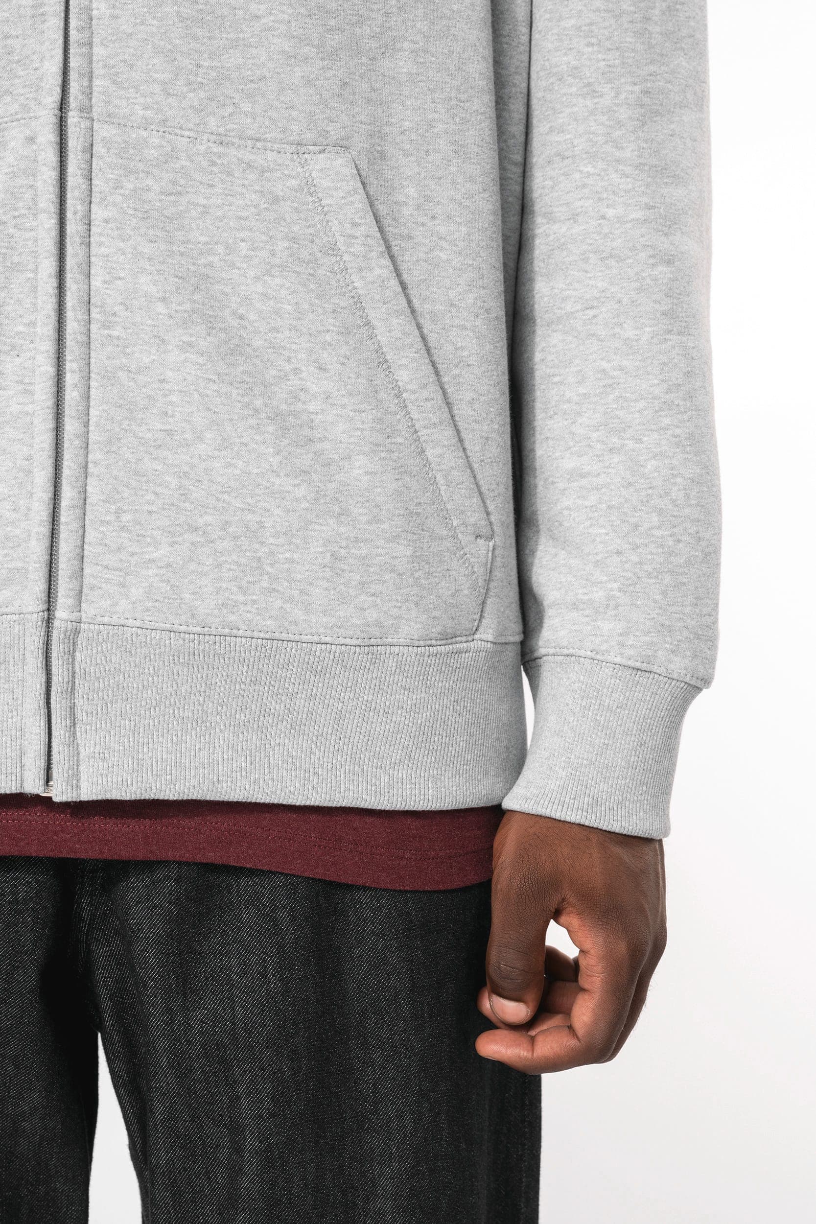 Sweat-shirt zippé capuche unisexe en situation