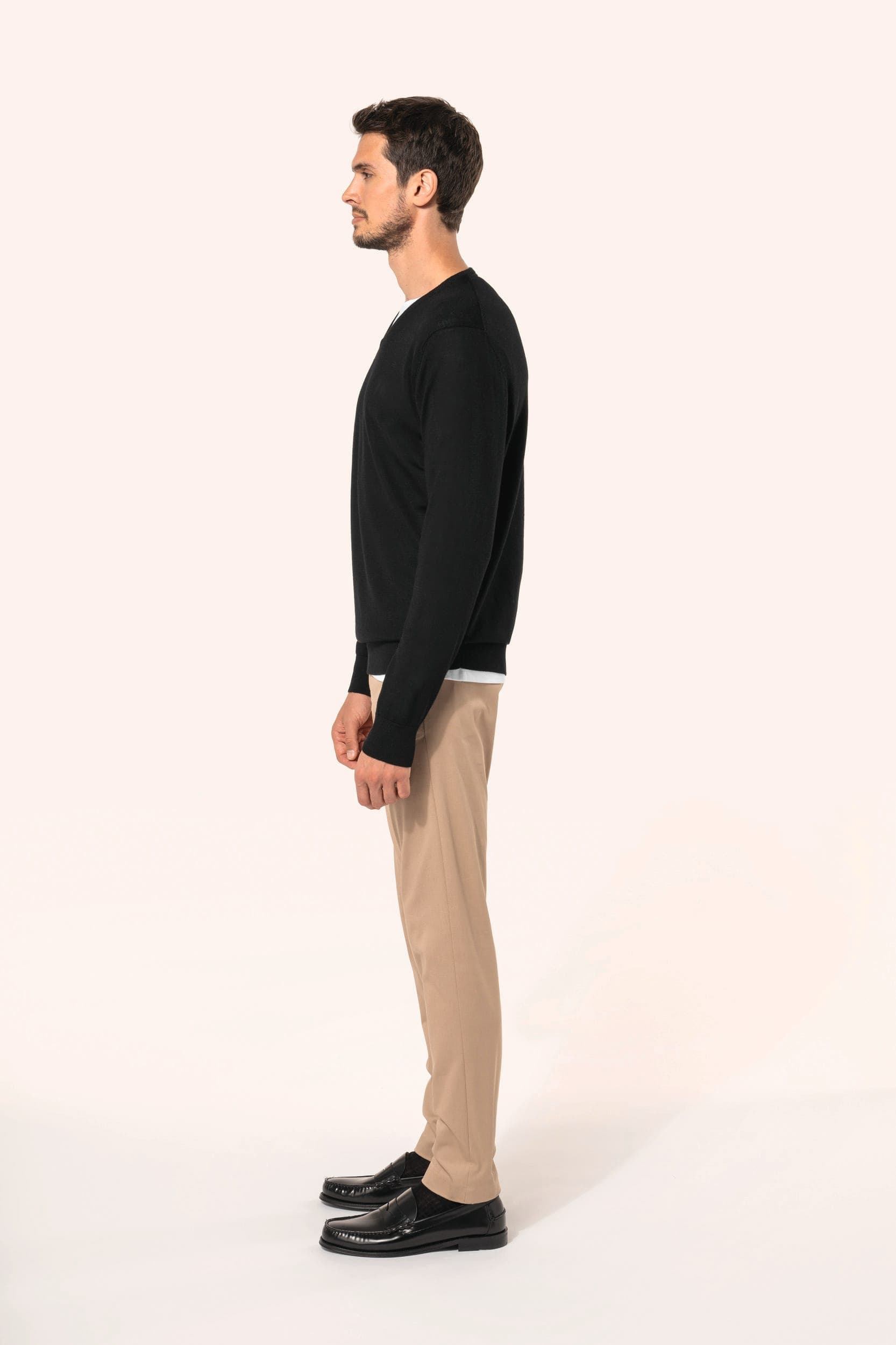 Pull Mérinos col V homme en situation