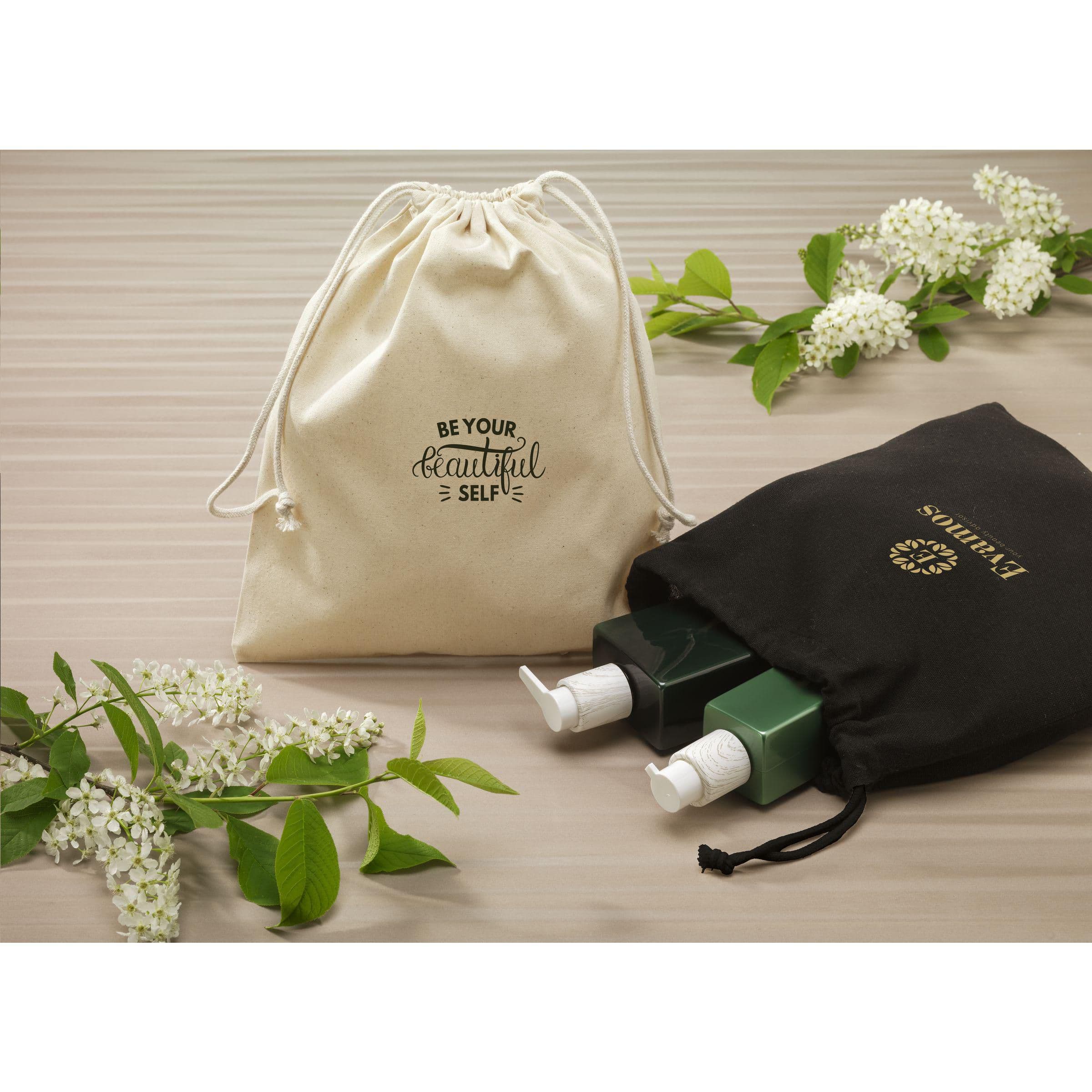 Pochette cadeau coton GRS recyclé (150 g/m²) M en situation