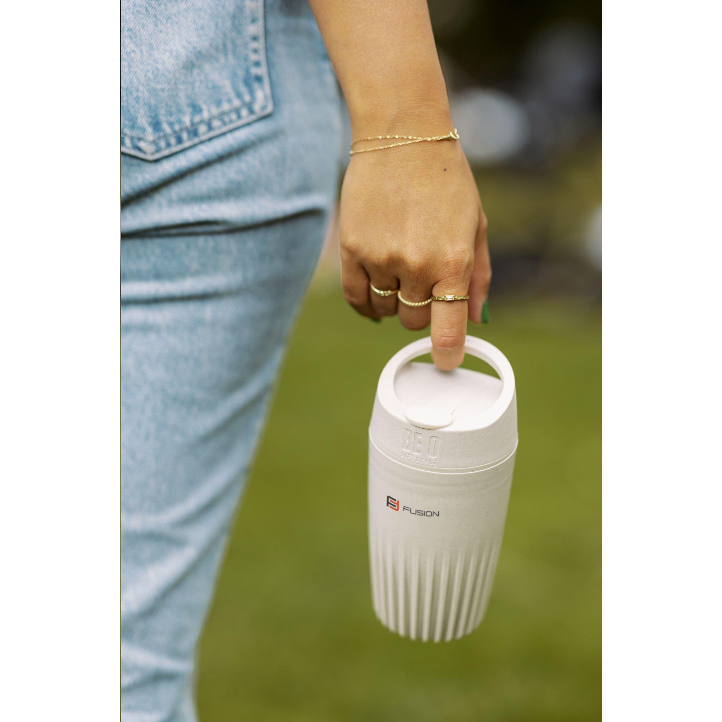 Gobelet à emporter BE O Coffee Cup 340 ml en situation
