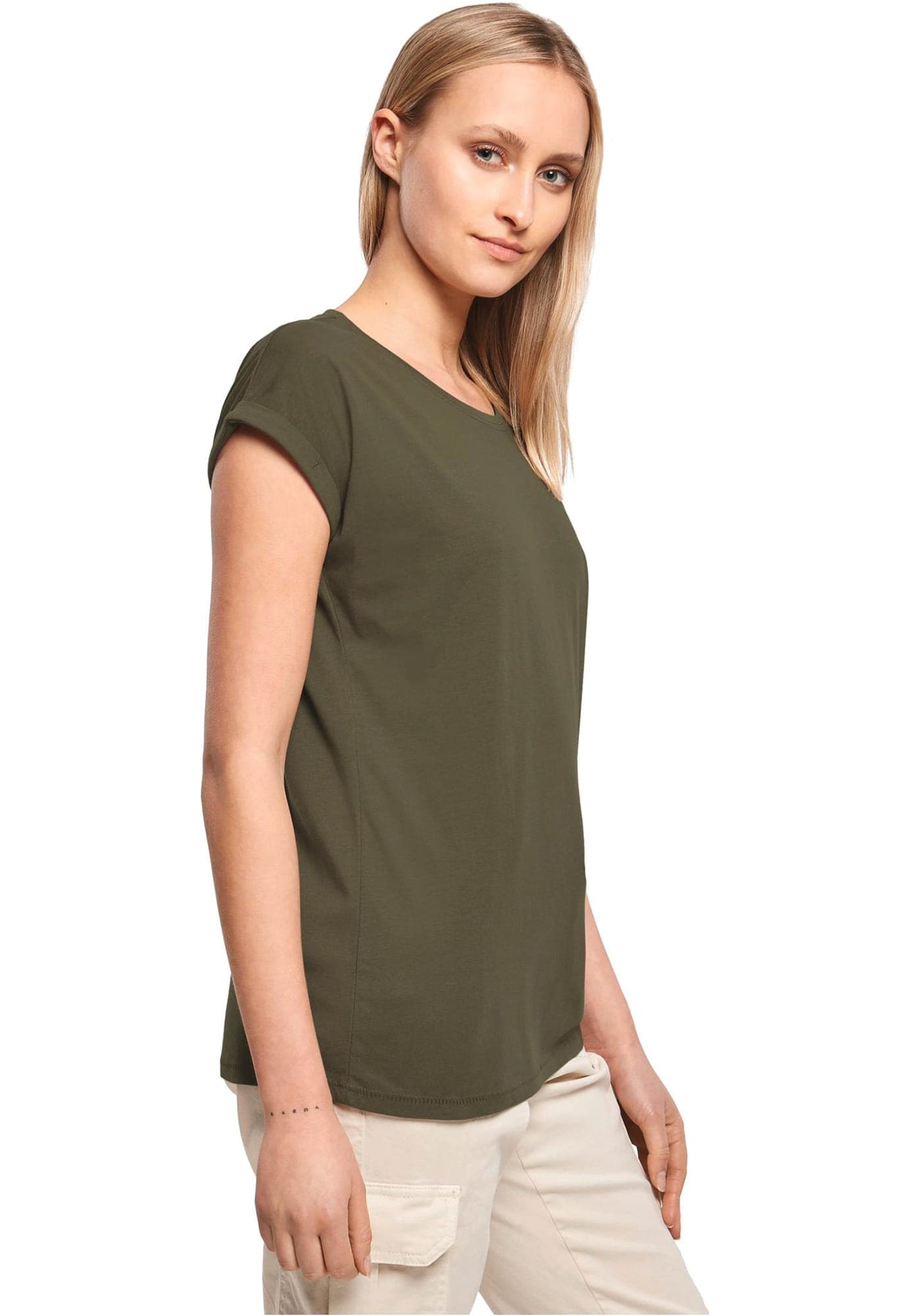T-shirt manches à revers femme en situation