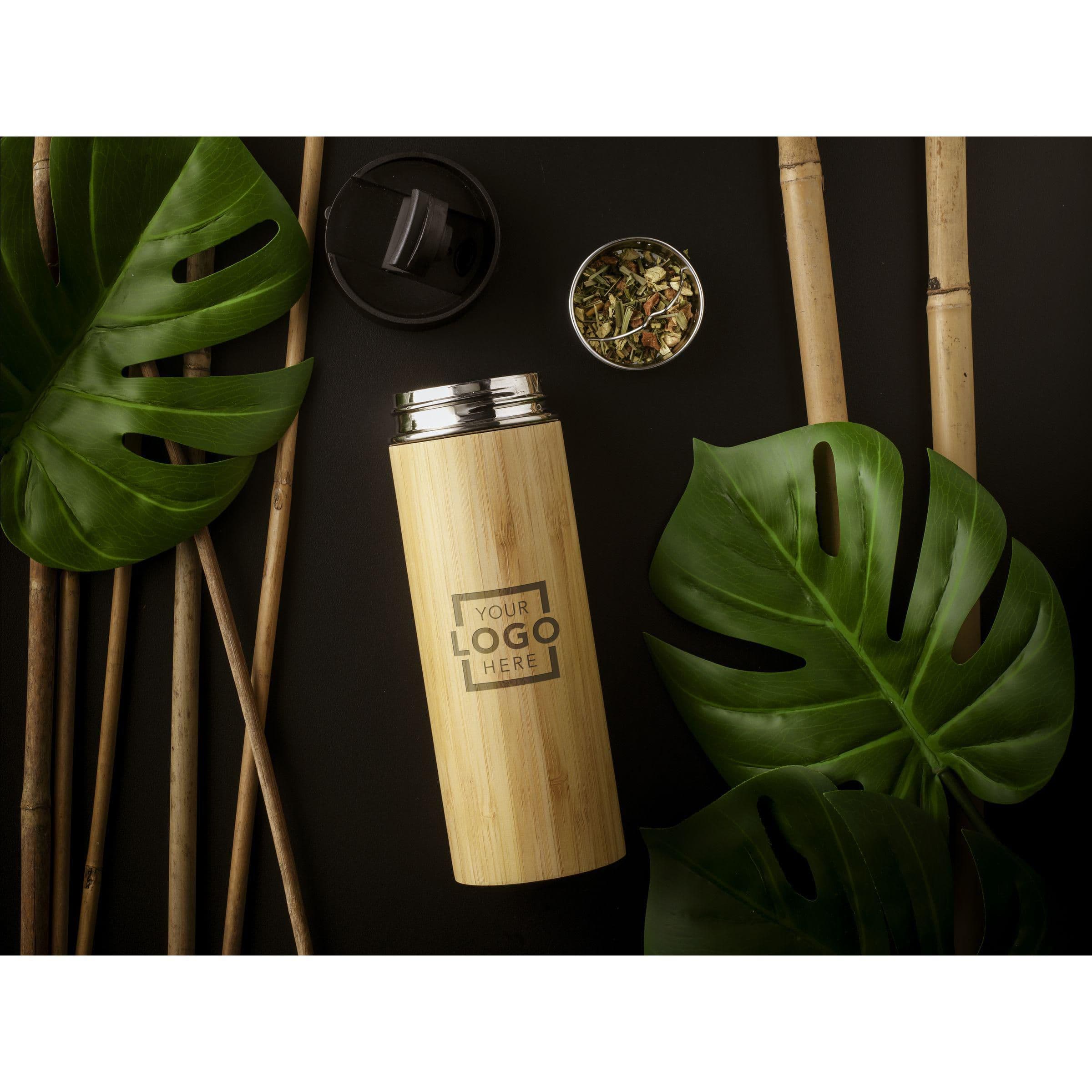 Thermos Sakura 360 ml en bambou en situation