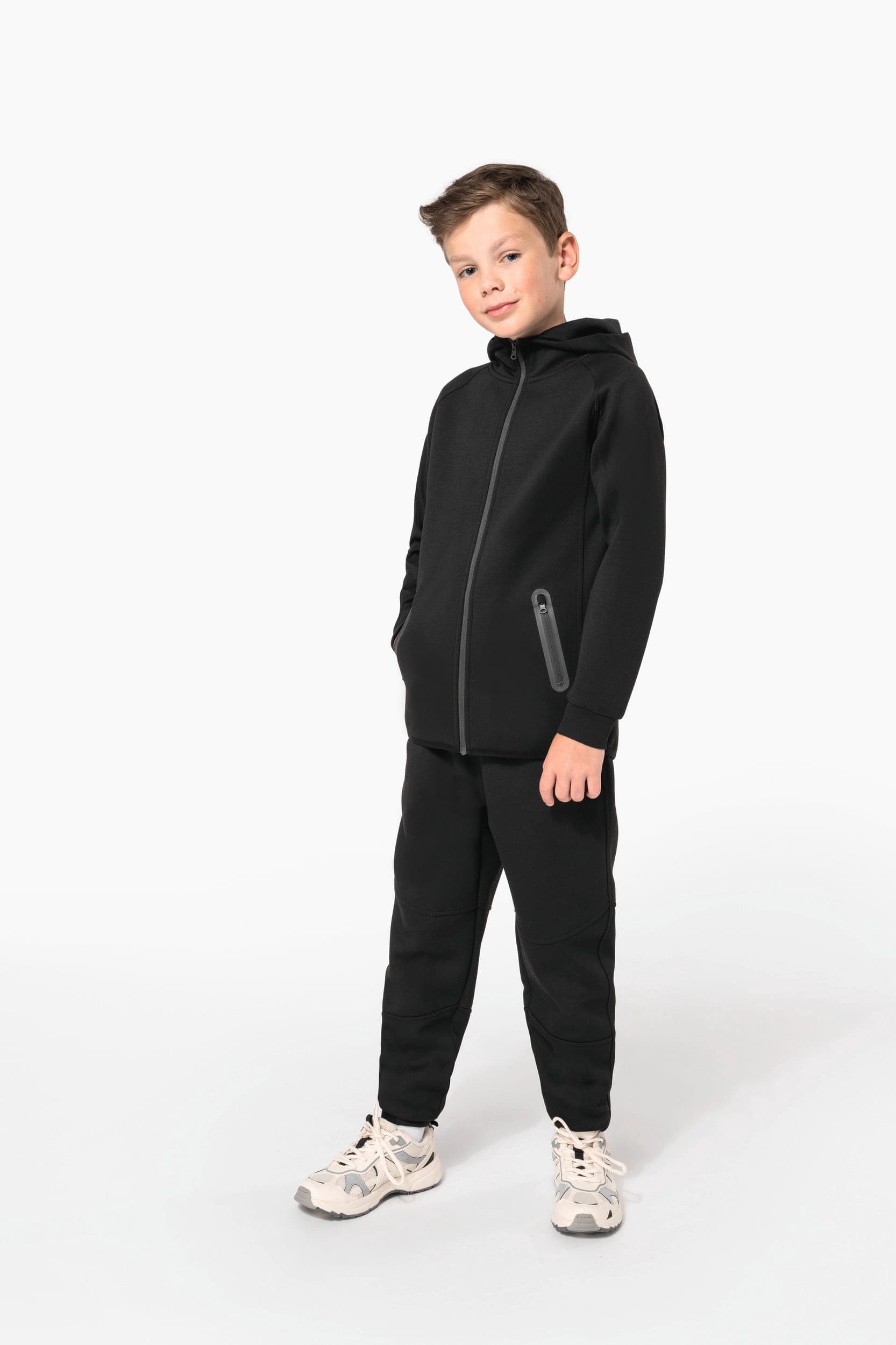 Veste à capuche performance enfant en situation