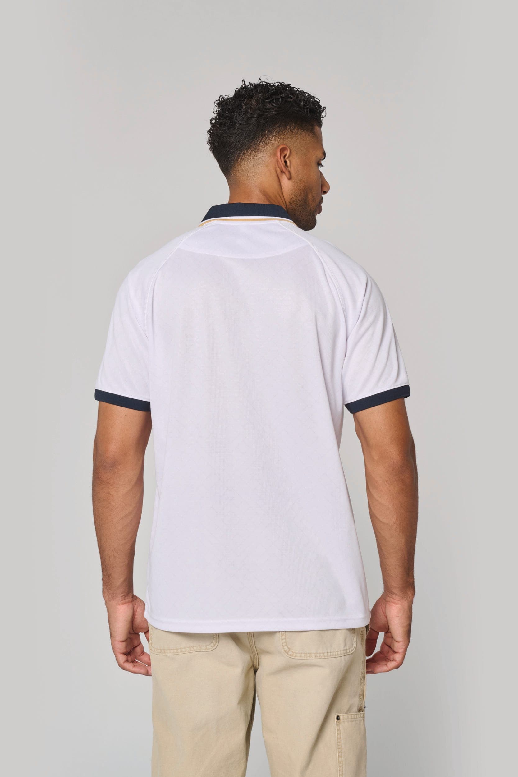 Maillot lifestyle à col polo unisexe en situation