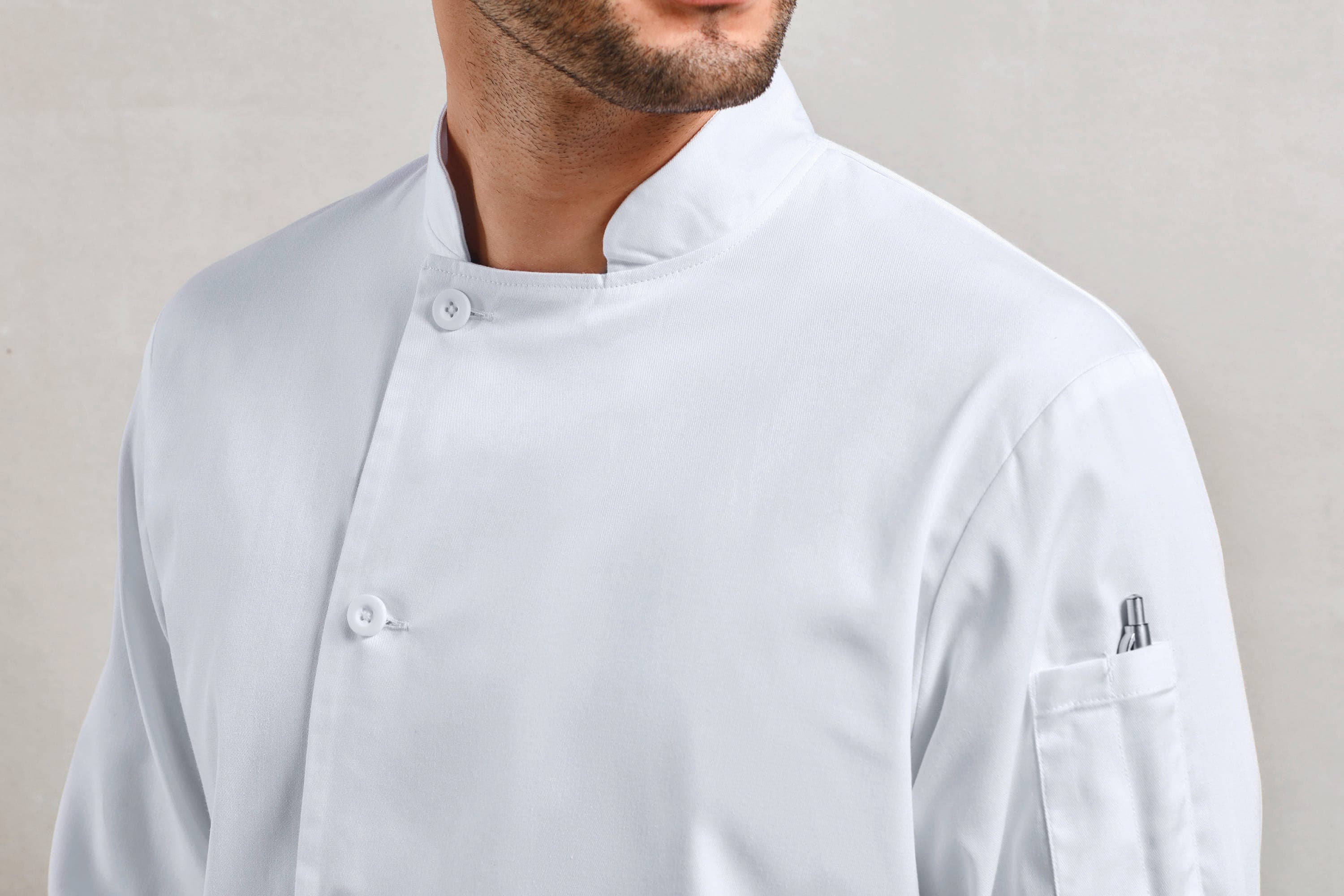 Veste chef cuisinier manches longues "Essential" en situation