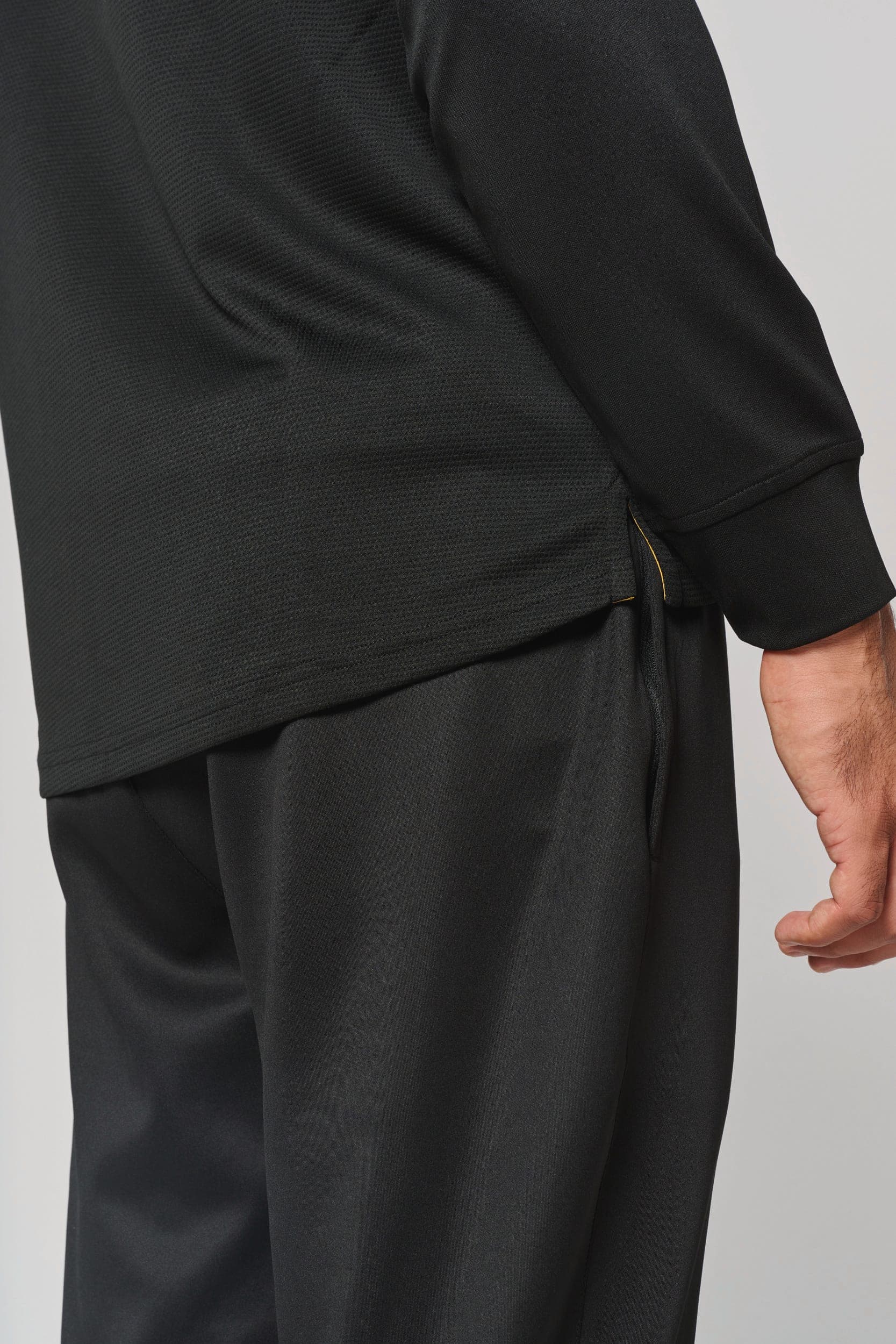 Sweat d'entrainement 1/4 zip unisexe en situation