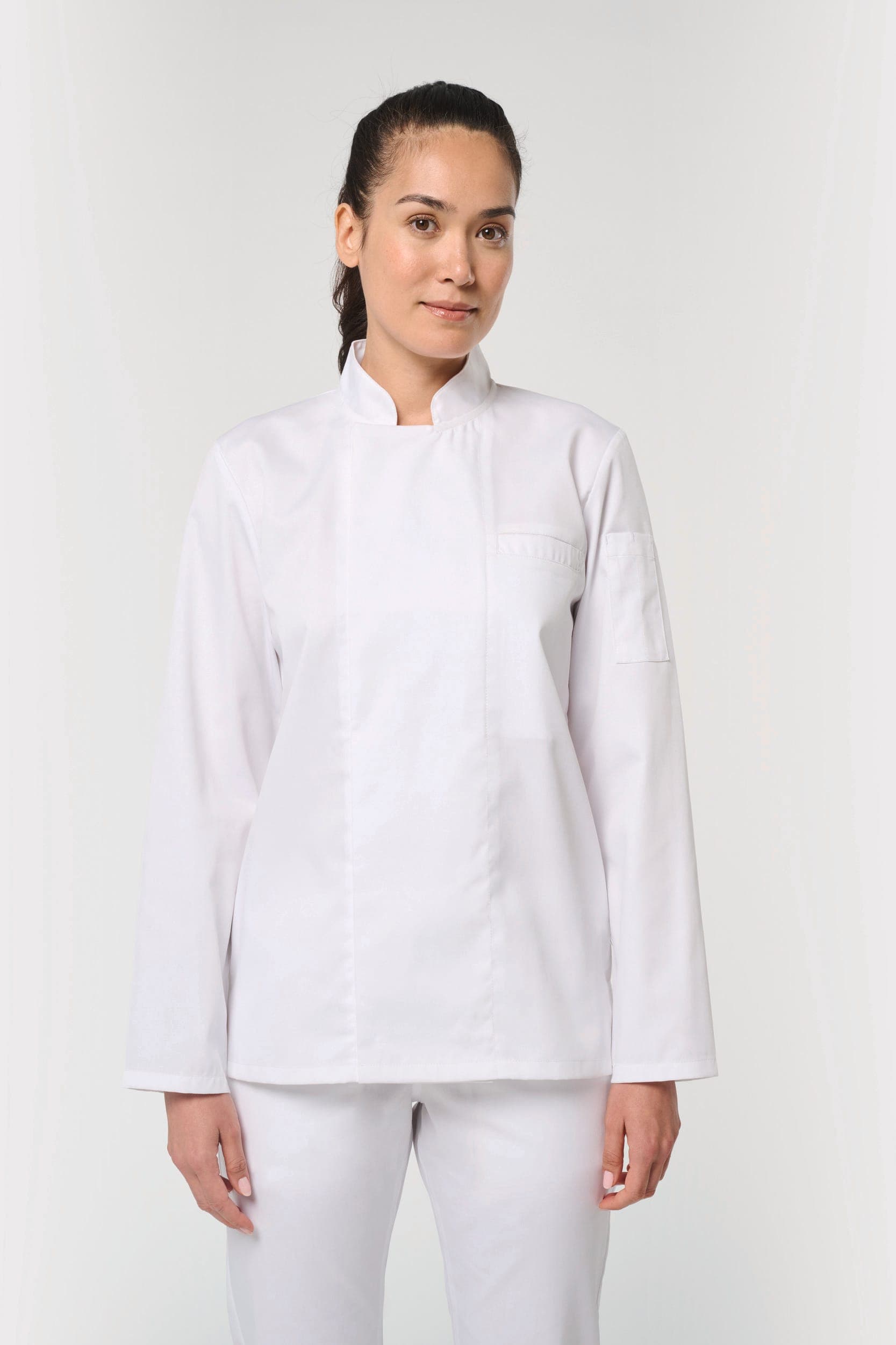 Veste de cuisine écoresponsable et respirante manches longues unisexe en situation