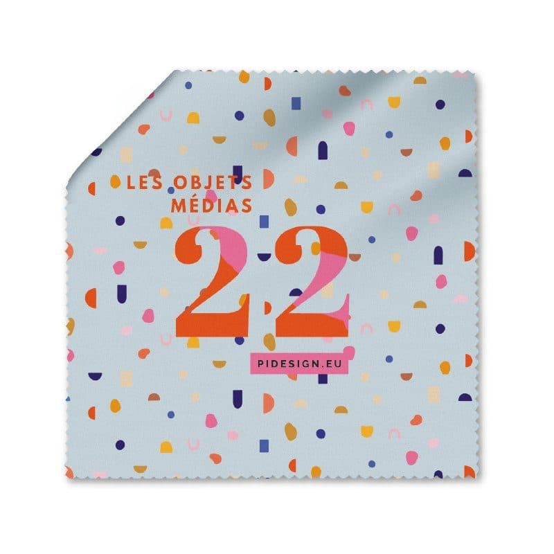 CHIFFON DE NETTOYAGE EN MICROFIBRE AVEC POCHETTE 150x150mm en situation