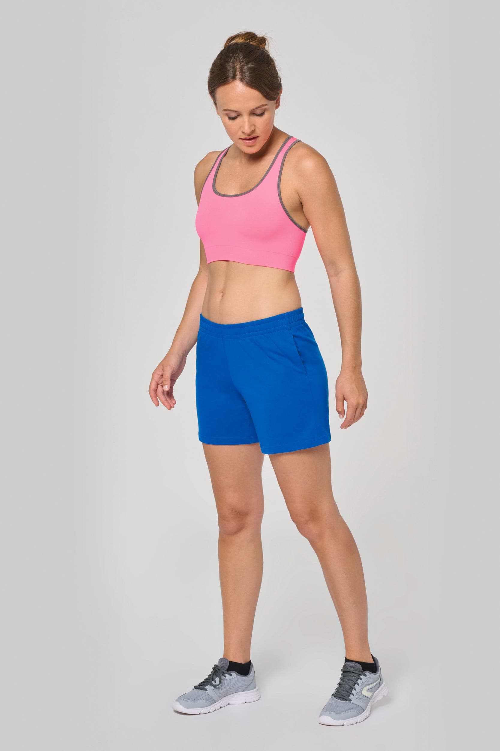 Short jersey sport femme en situation