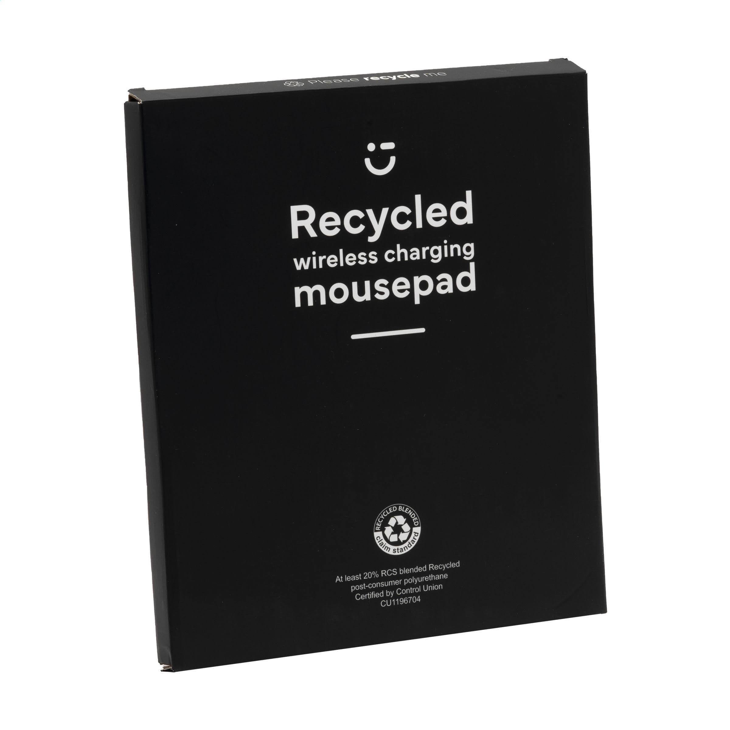 Tapis de souris avec charge sans fil RCS recyclé en situation