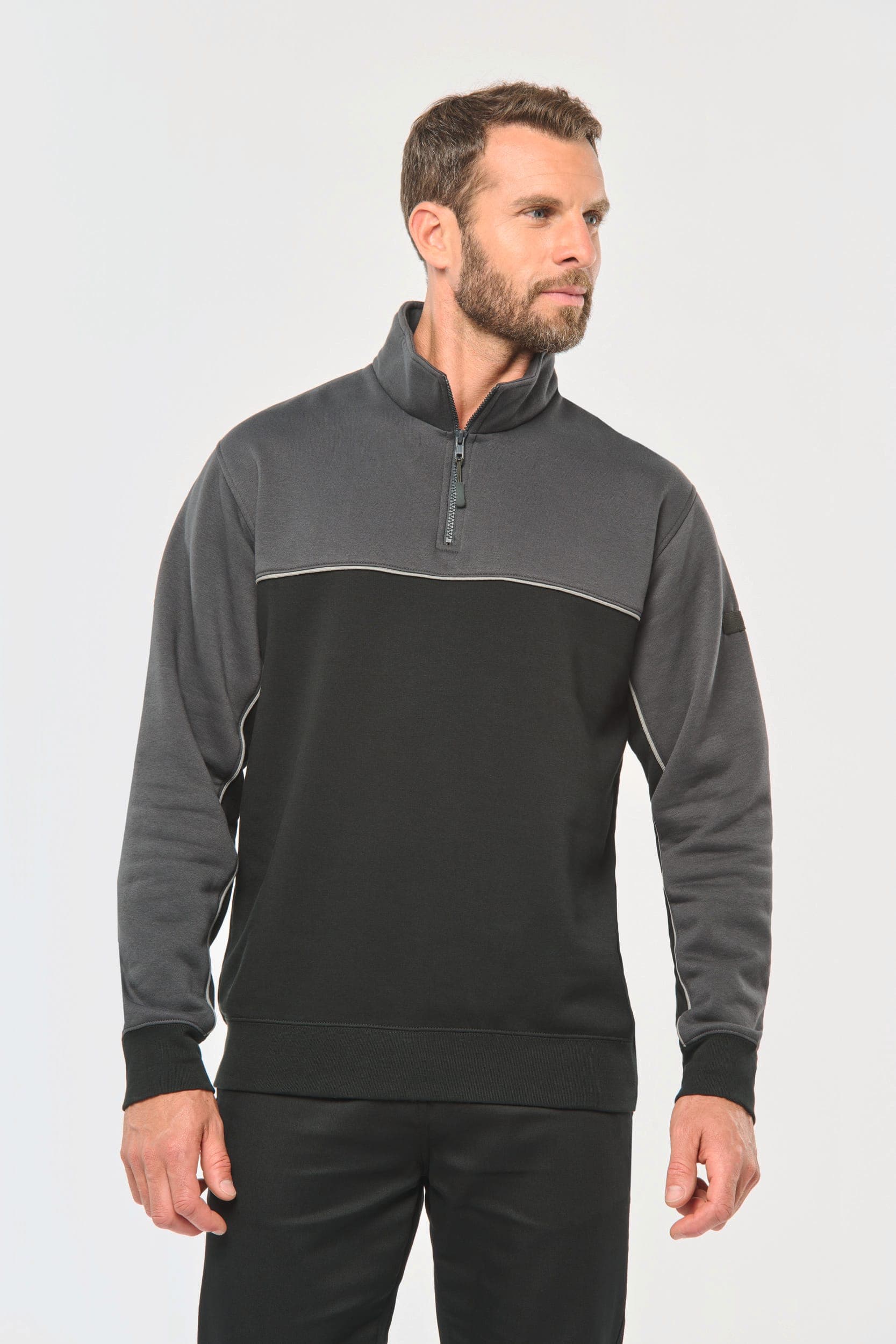 Sweat-shirt écoresponsable col zippé unisexe en situation