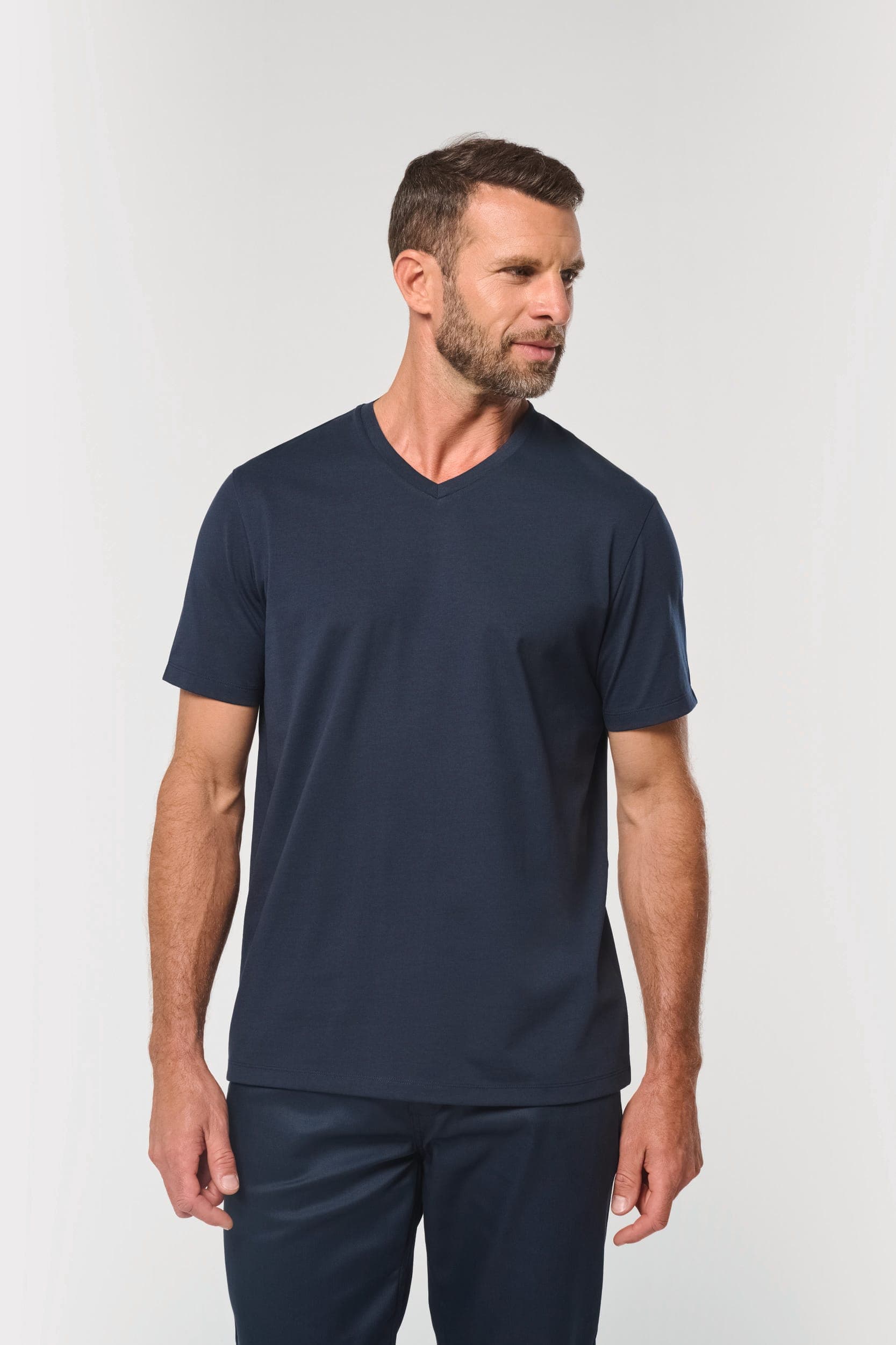 T-shirt écoresponsable col V antibactérien homme