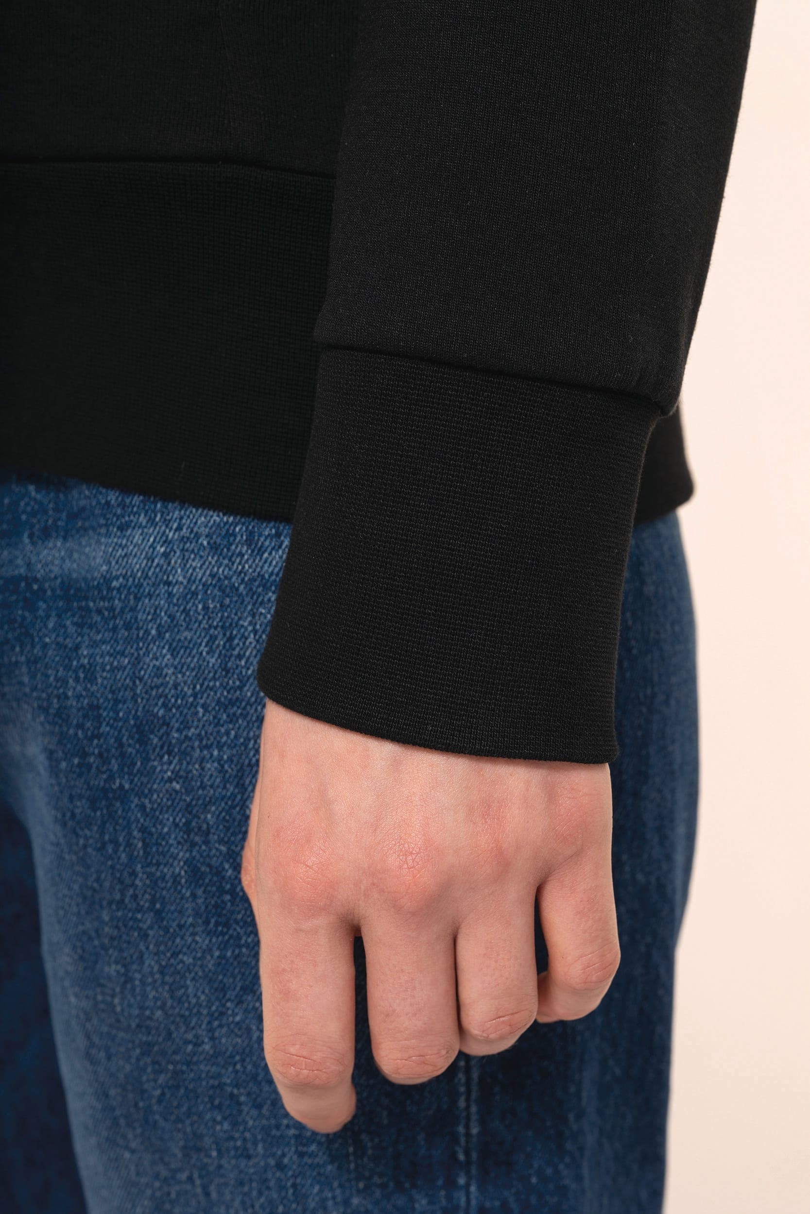 Veste zippée à capuche femme en situation