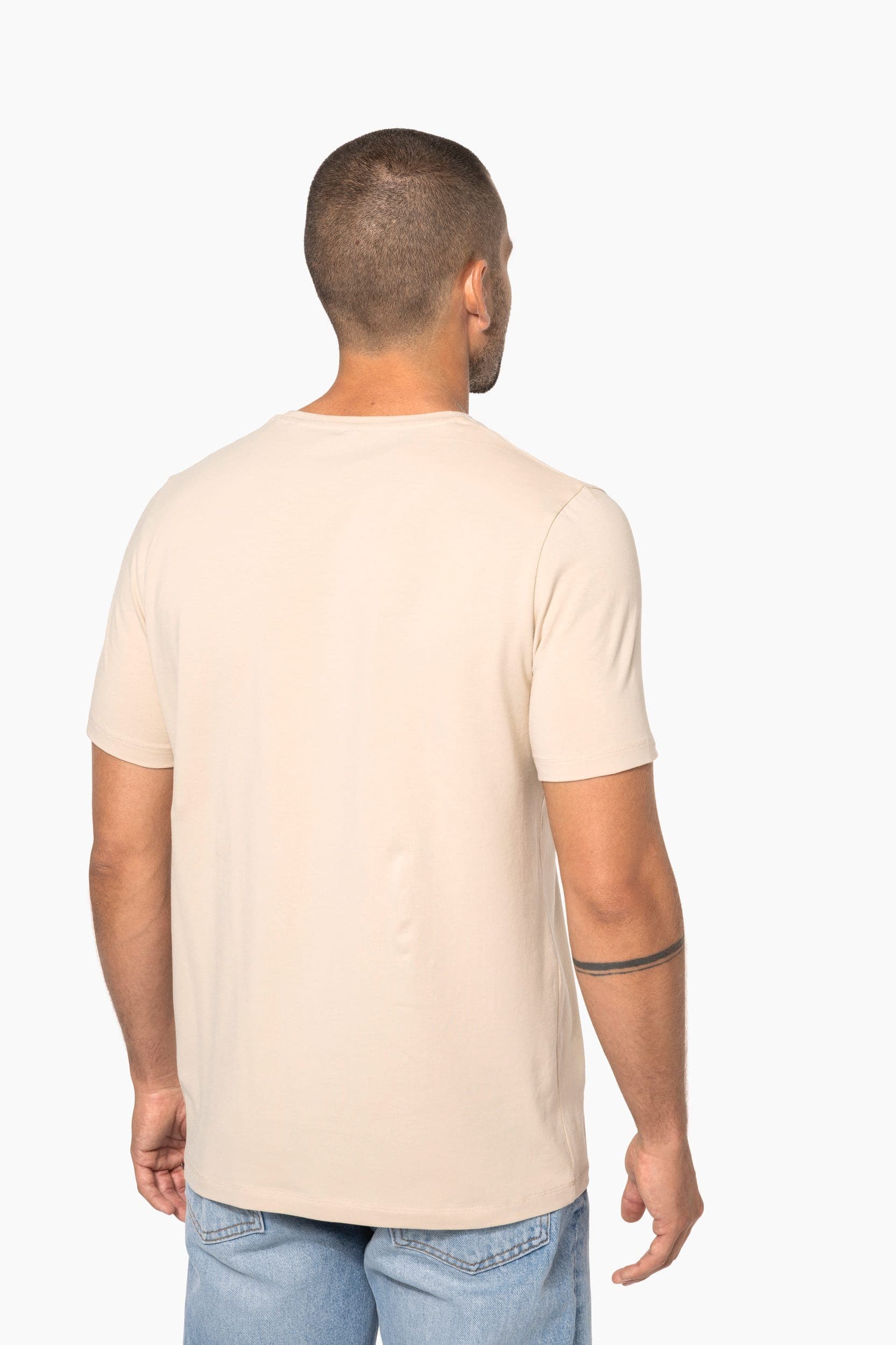 T-shirt col rond manches courtes homme en situation