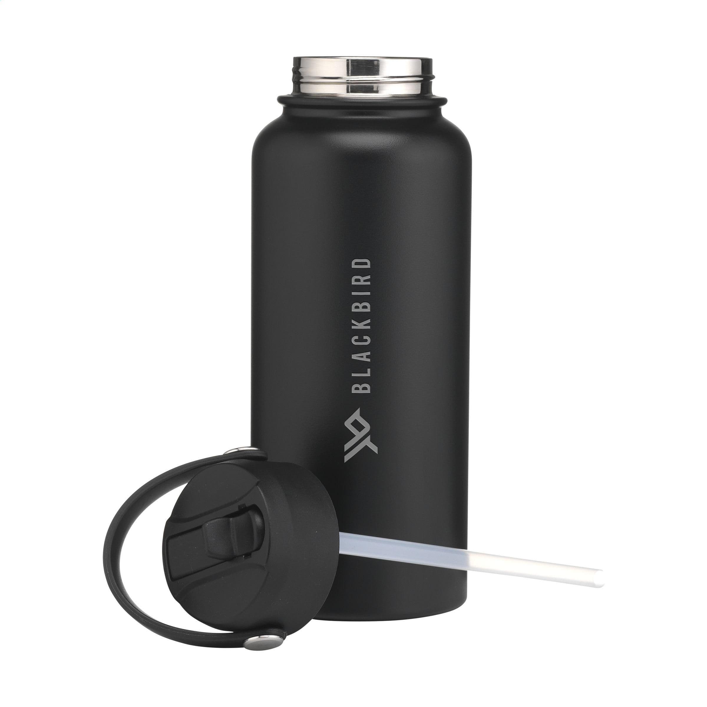 Bouteille Eddy RCS recyclée acier 900 ml en situation