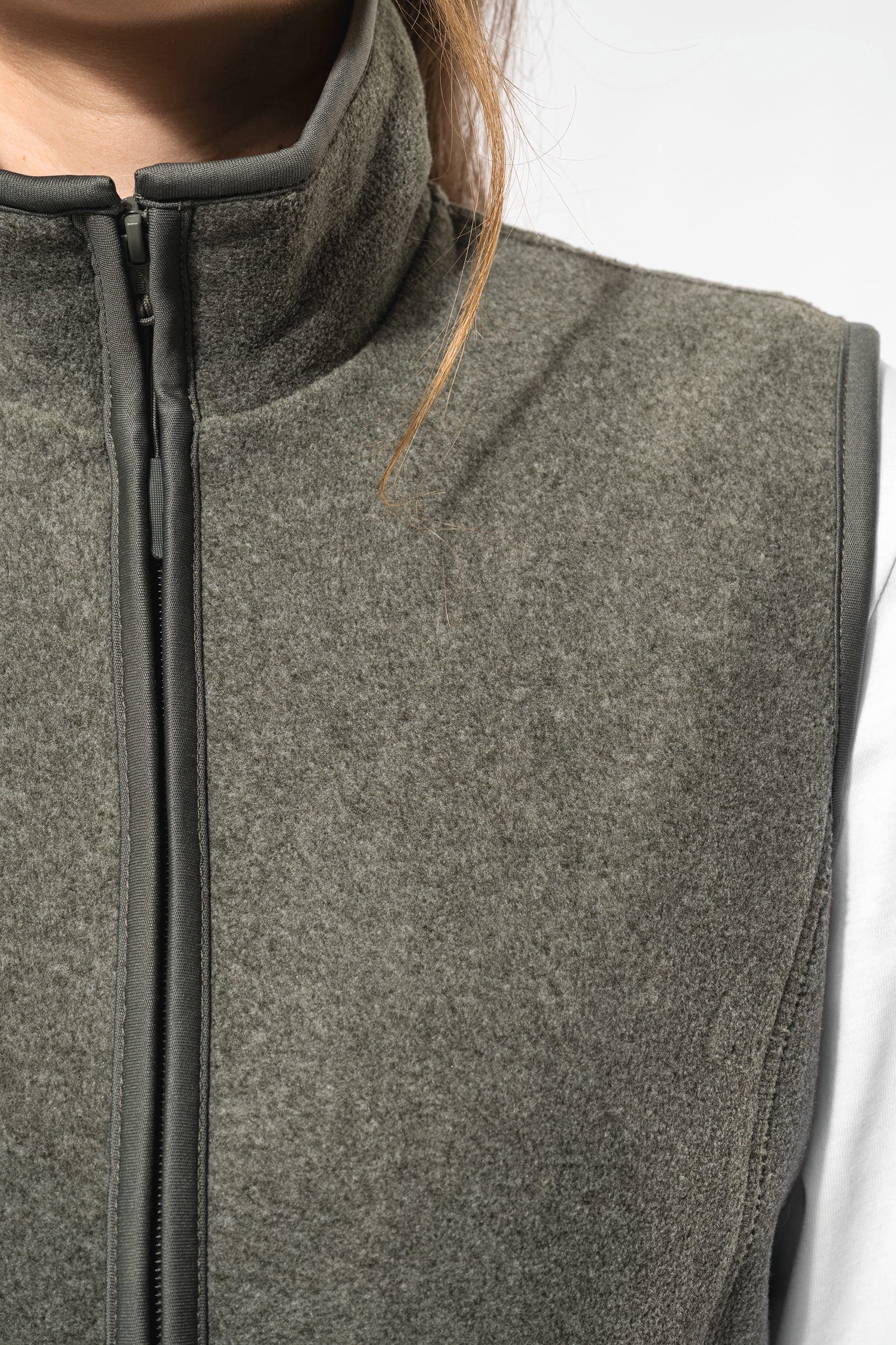 Bodywarmer micropolaire femme en situation