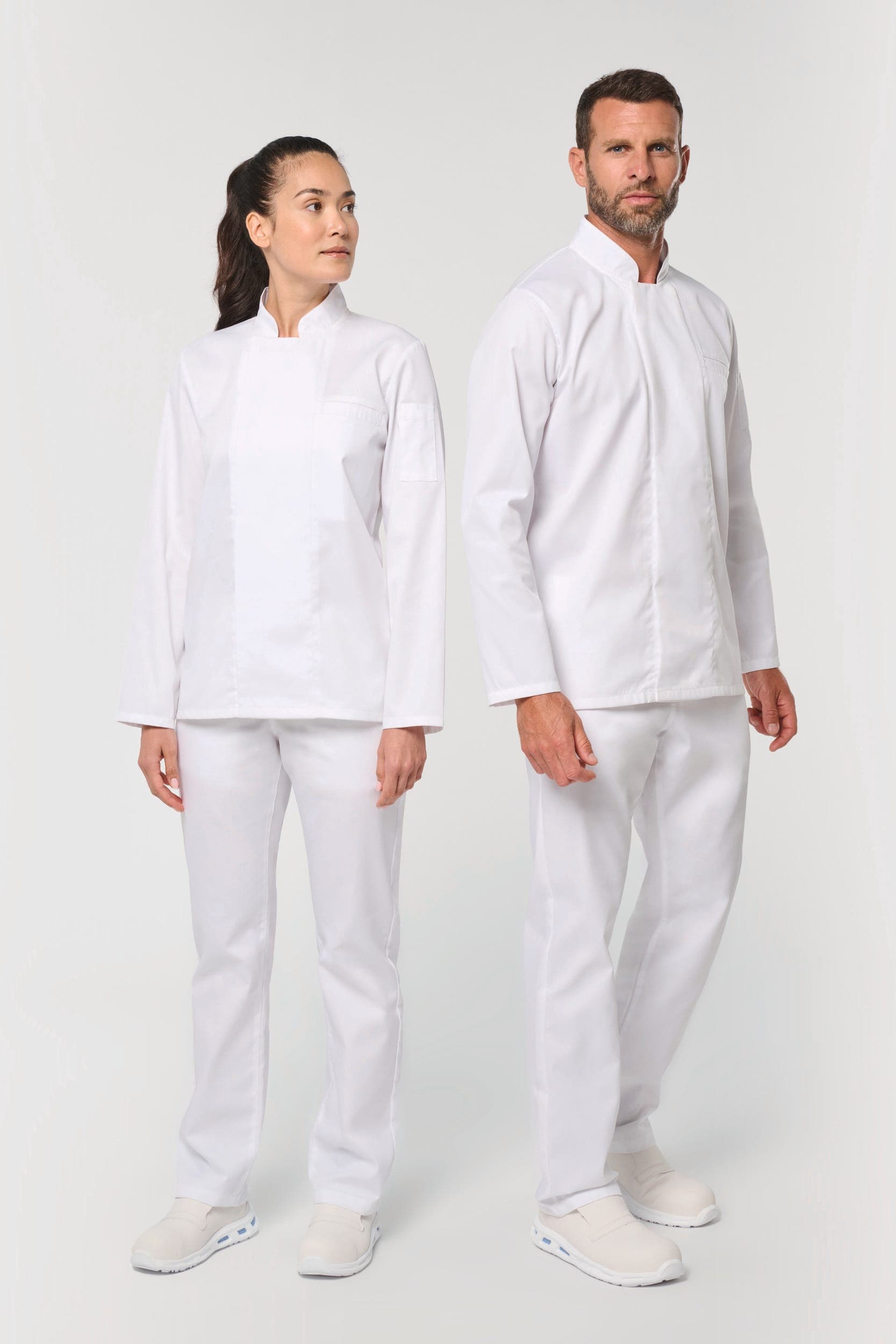 Veste de cuisine écoresponsable et respirante manches longues unisexe en situation