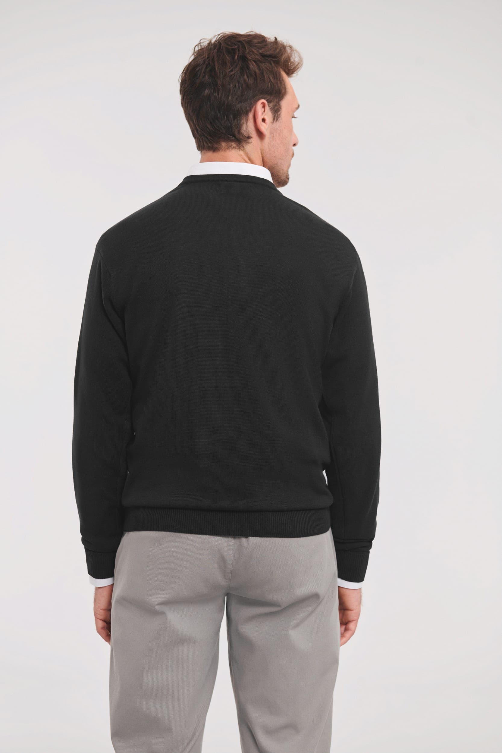Pullover homme col v en situation