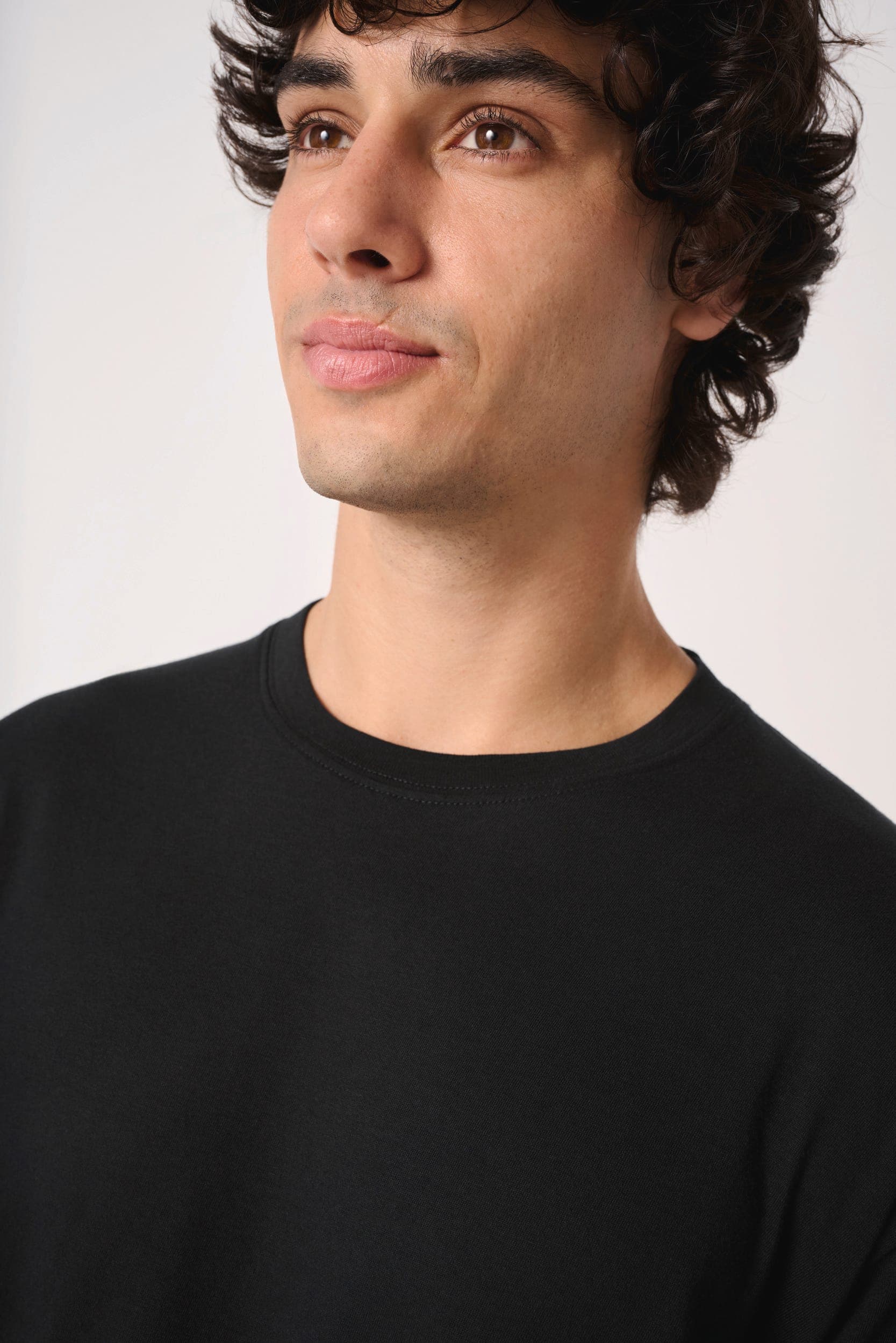 T-shirt LSL unisexe iDeal190 en situation