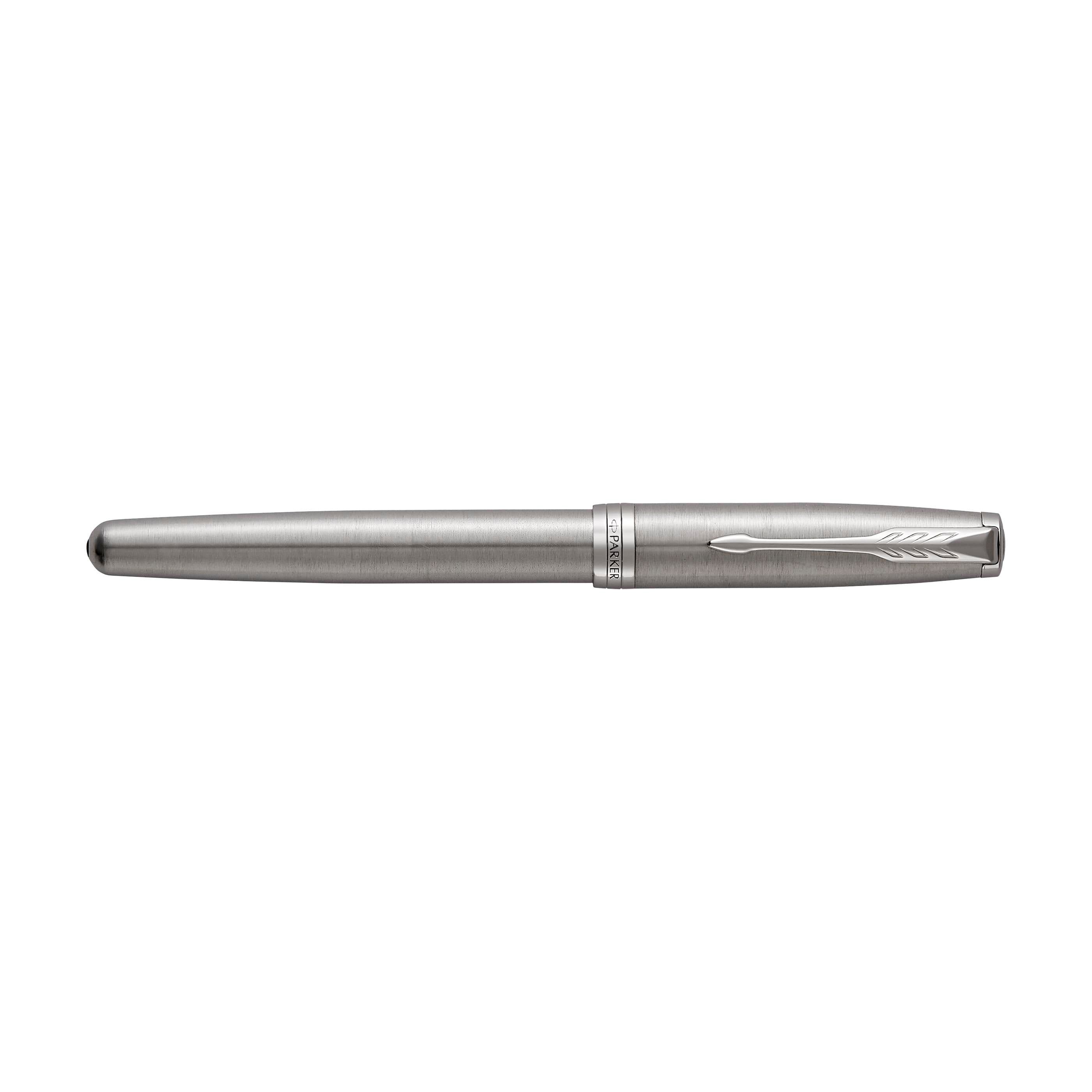 Stylo roller Parker Sonnet | Acier inoxydable en situation