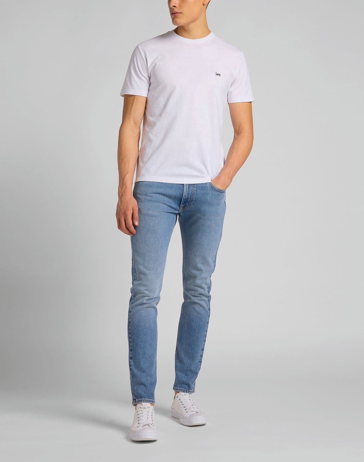 T-shirt Patch Logo Lee en situation