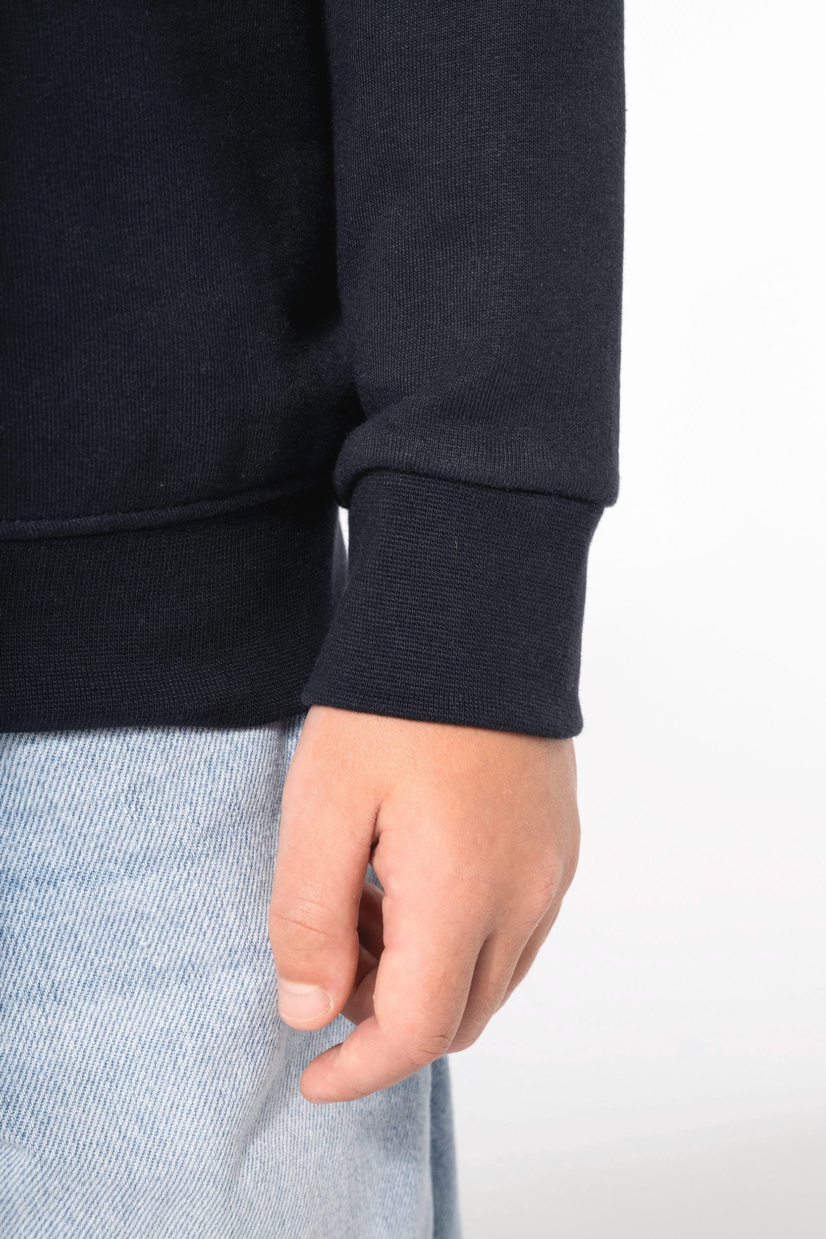 Sweat-shirt recyclé col rond enfant en situation