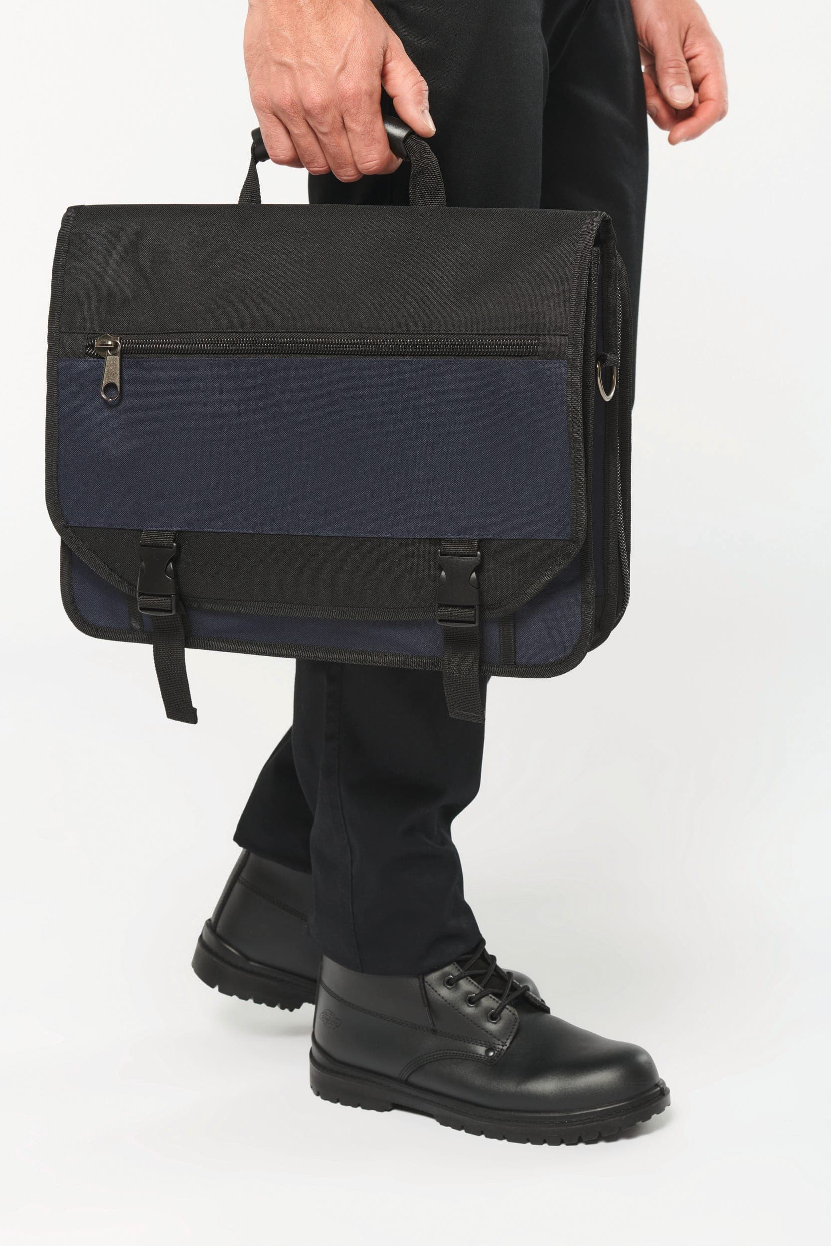 Sac à bandoulière pour outils et ordinateurs portables en situation