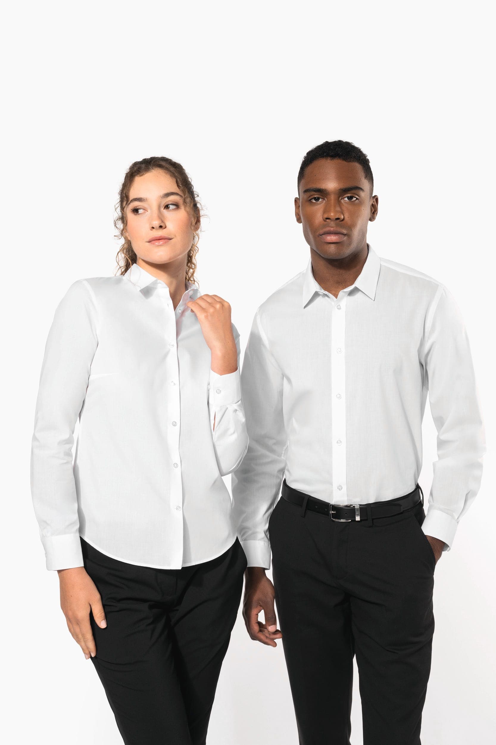 Chemise popeline polycoton sans poche entretien facile femme en situation