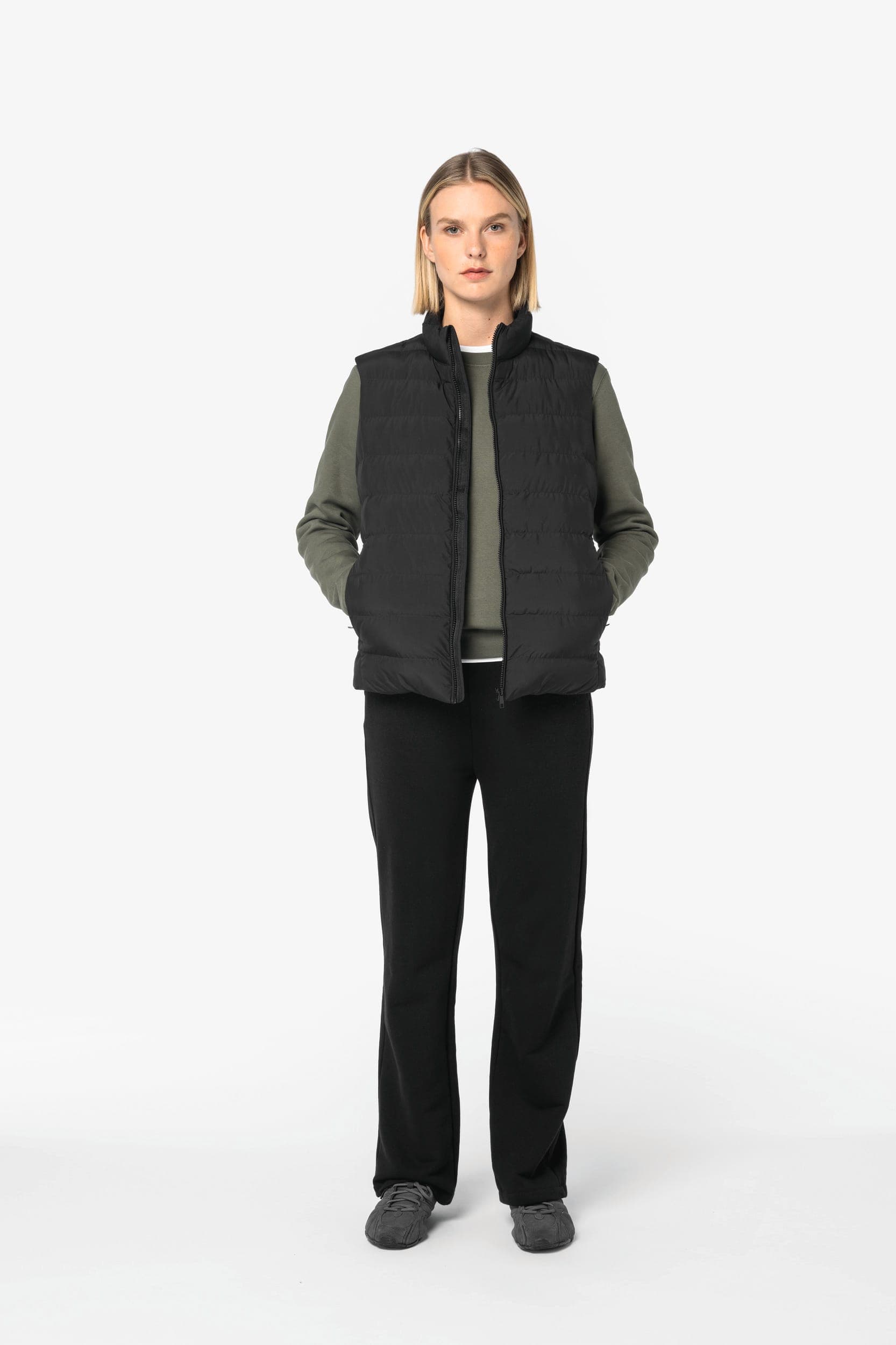 Bodywarmer écoresponsable matelassé femme en situation