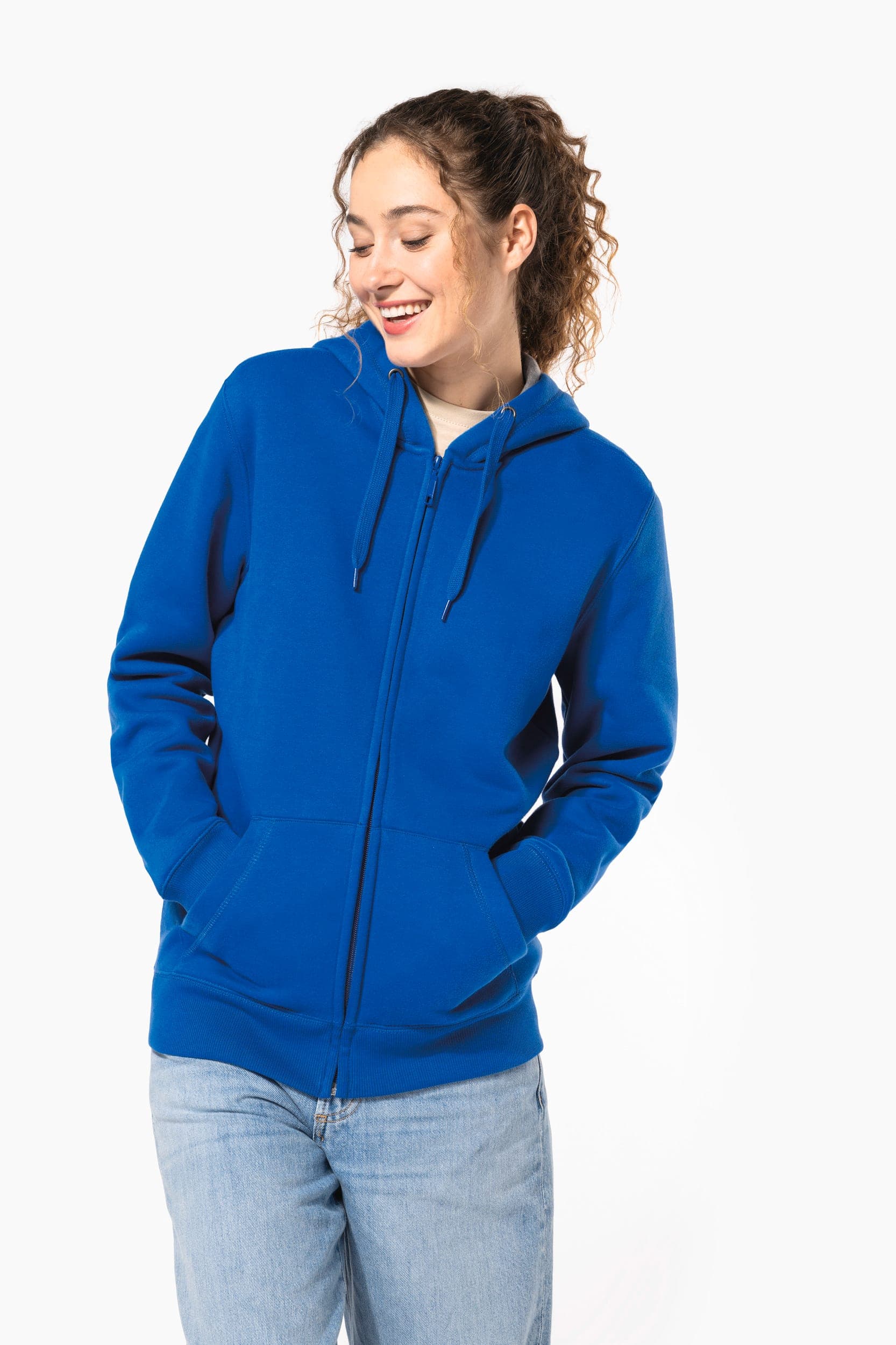 Sweat-shirt zippé capuche unisexe en situation