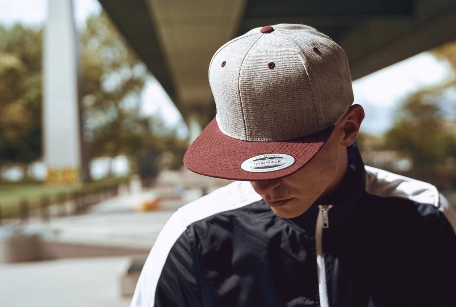 Casquette Classic snapback bicolore en situation