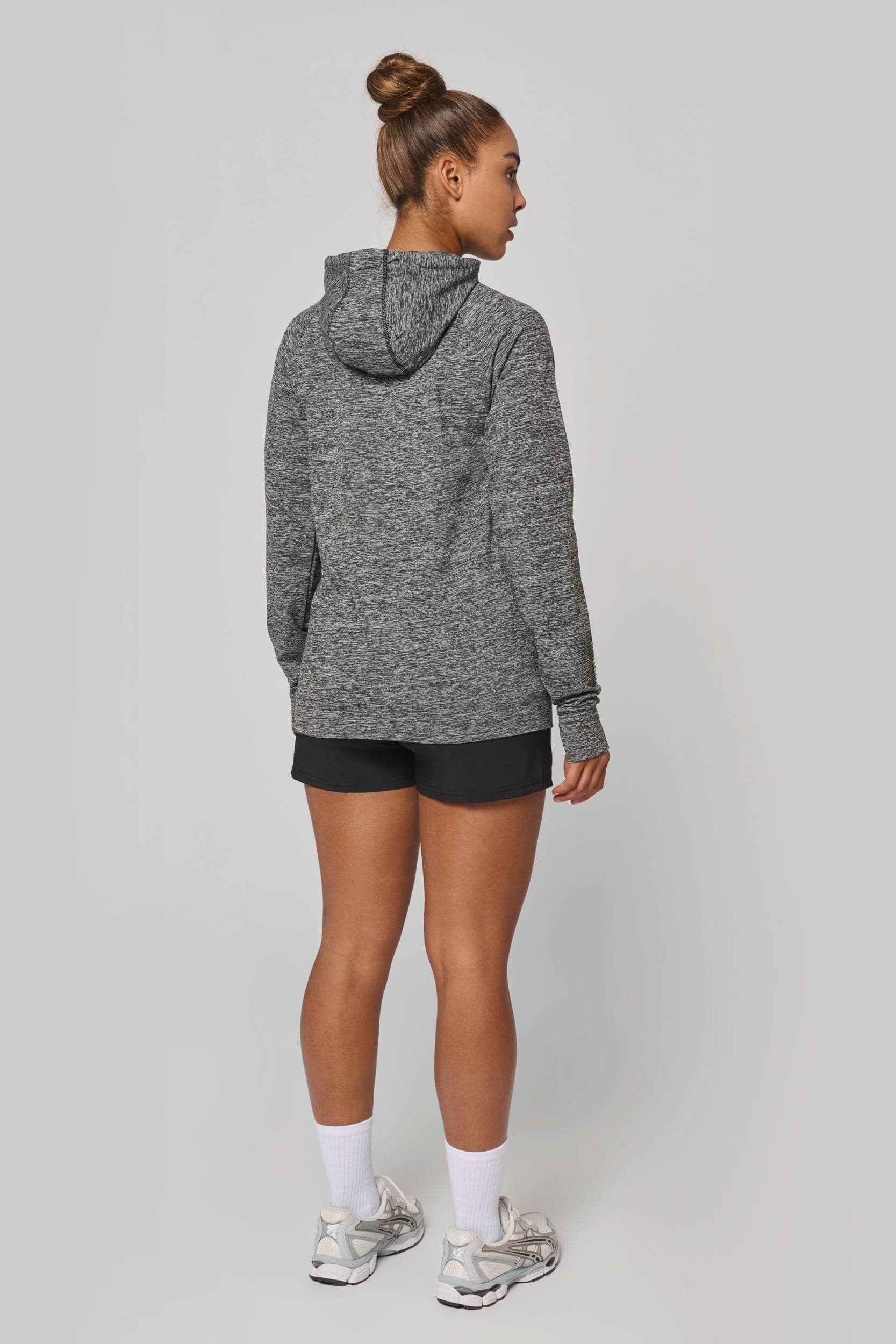 Sweat-shirt à capuche 1/4 zip sport unisexe en situation