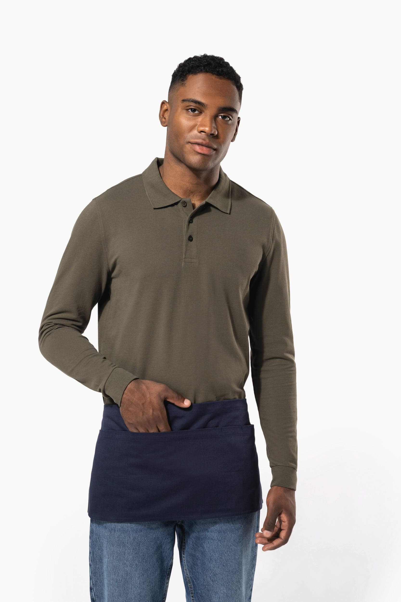 Tablier coton court en situation