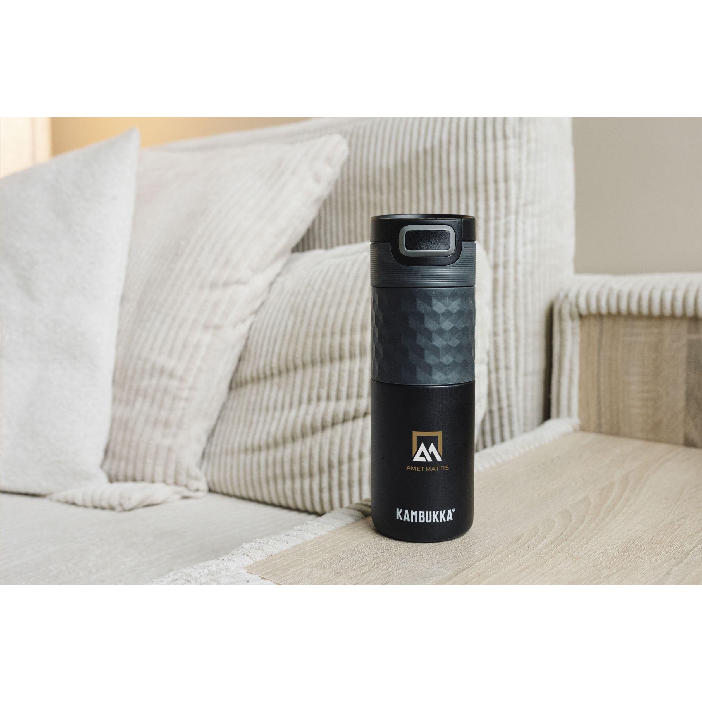 Gobelet thermos Kambukka® Etna Grip 500 ml en situation